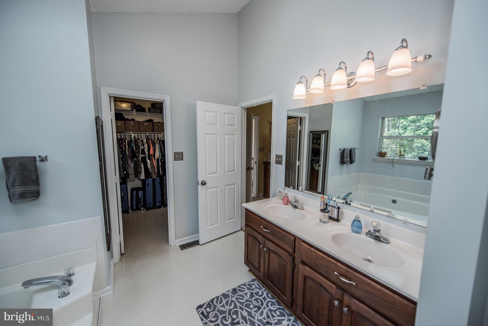 APPLE RIDGE - Residential