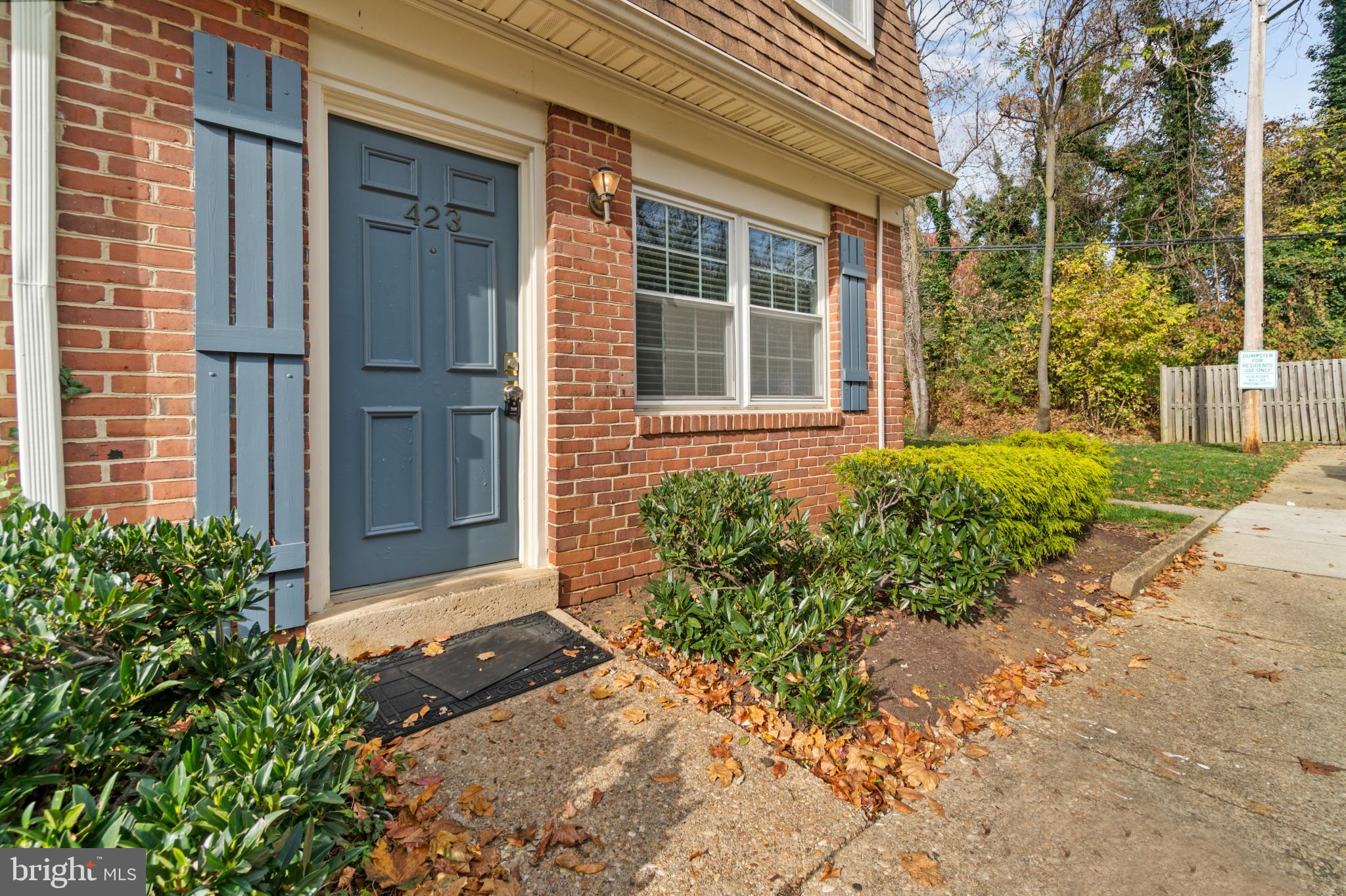 DUTCH GLEN - Residential Lease