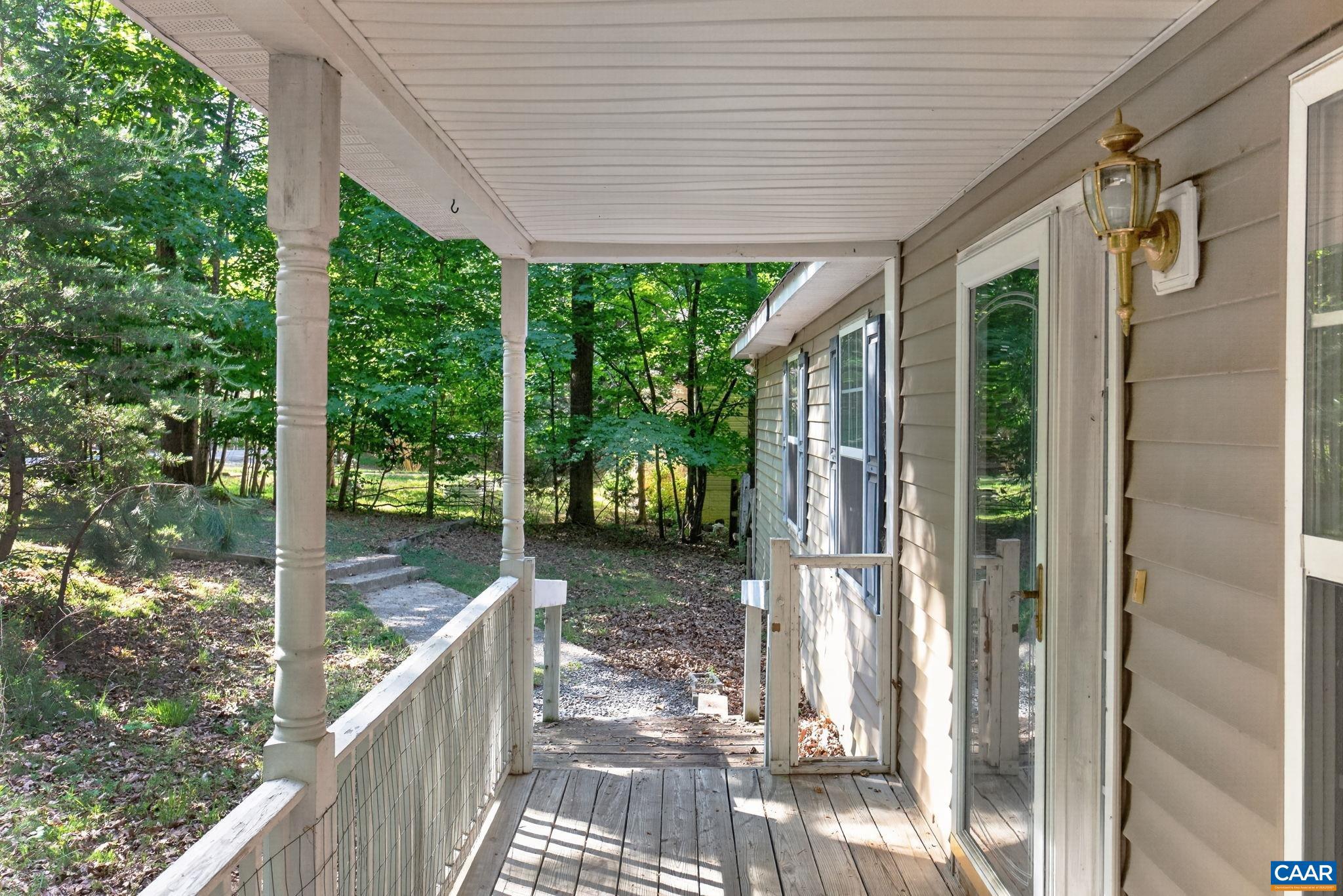 LAKE MONTICELLO - Residential