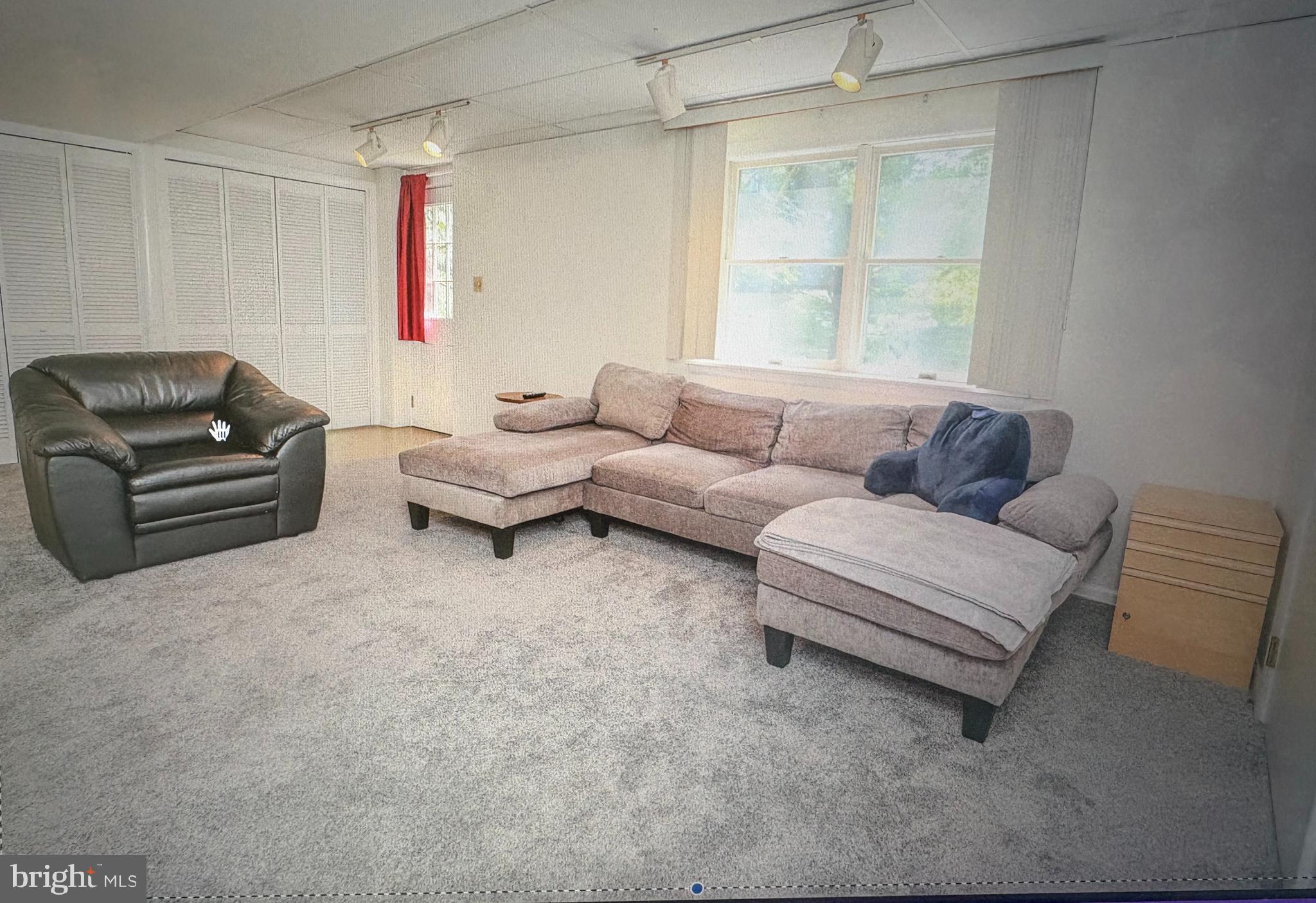 CREEKVIEW - Residential