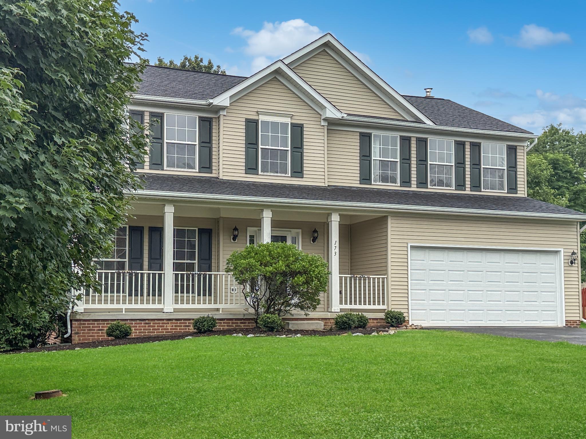 LOCUST HILL - Residential