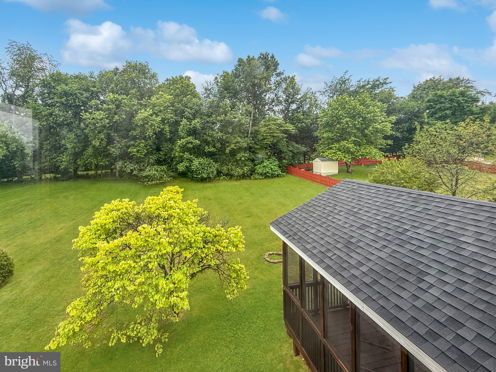 LOCUST HILL - Residential