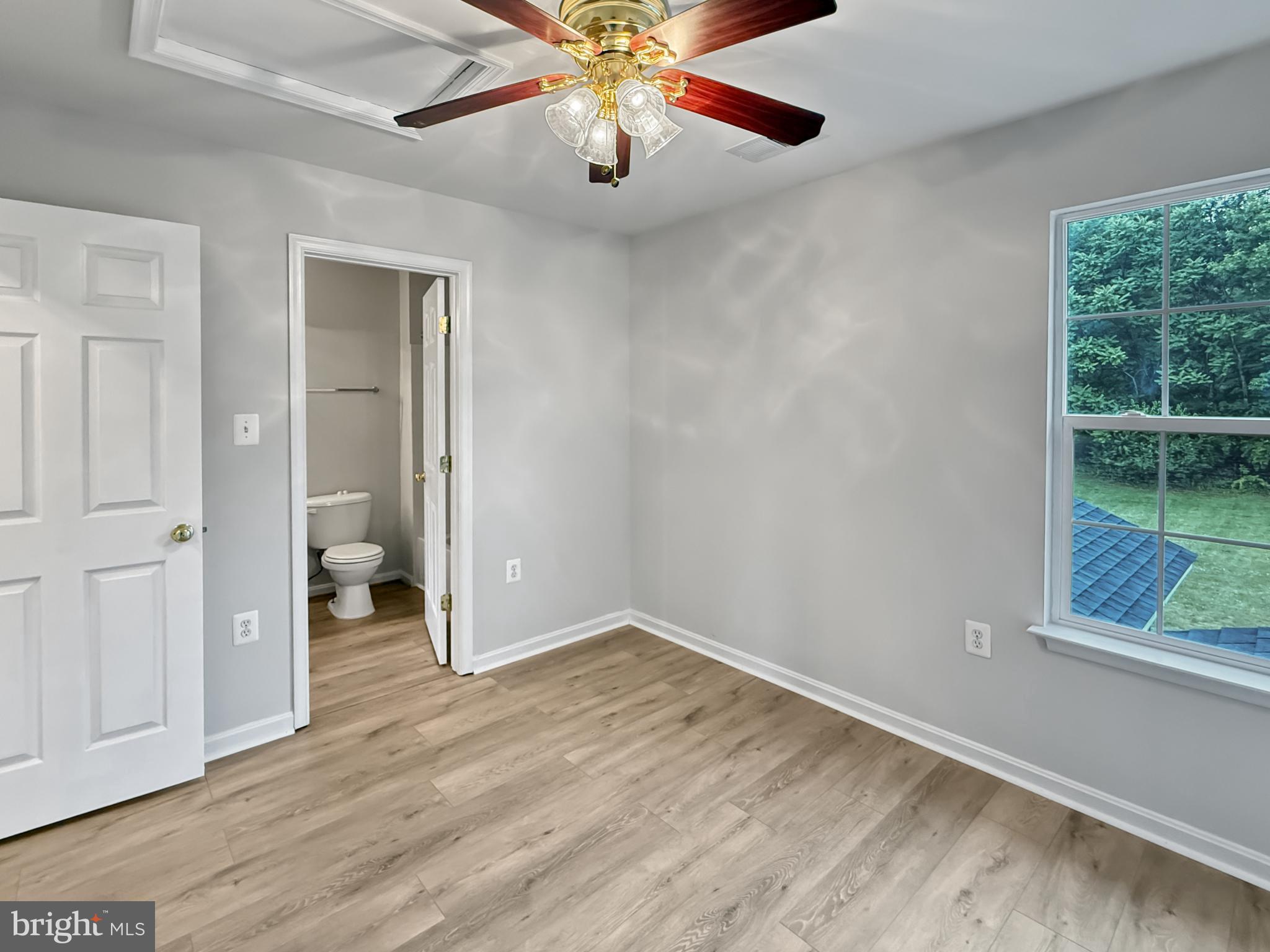 LOCUST HILL - Residential