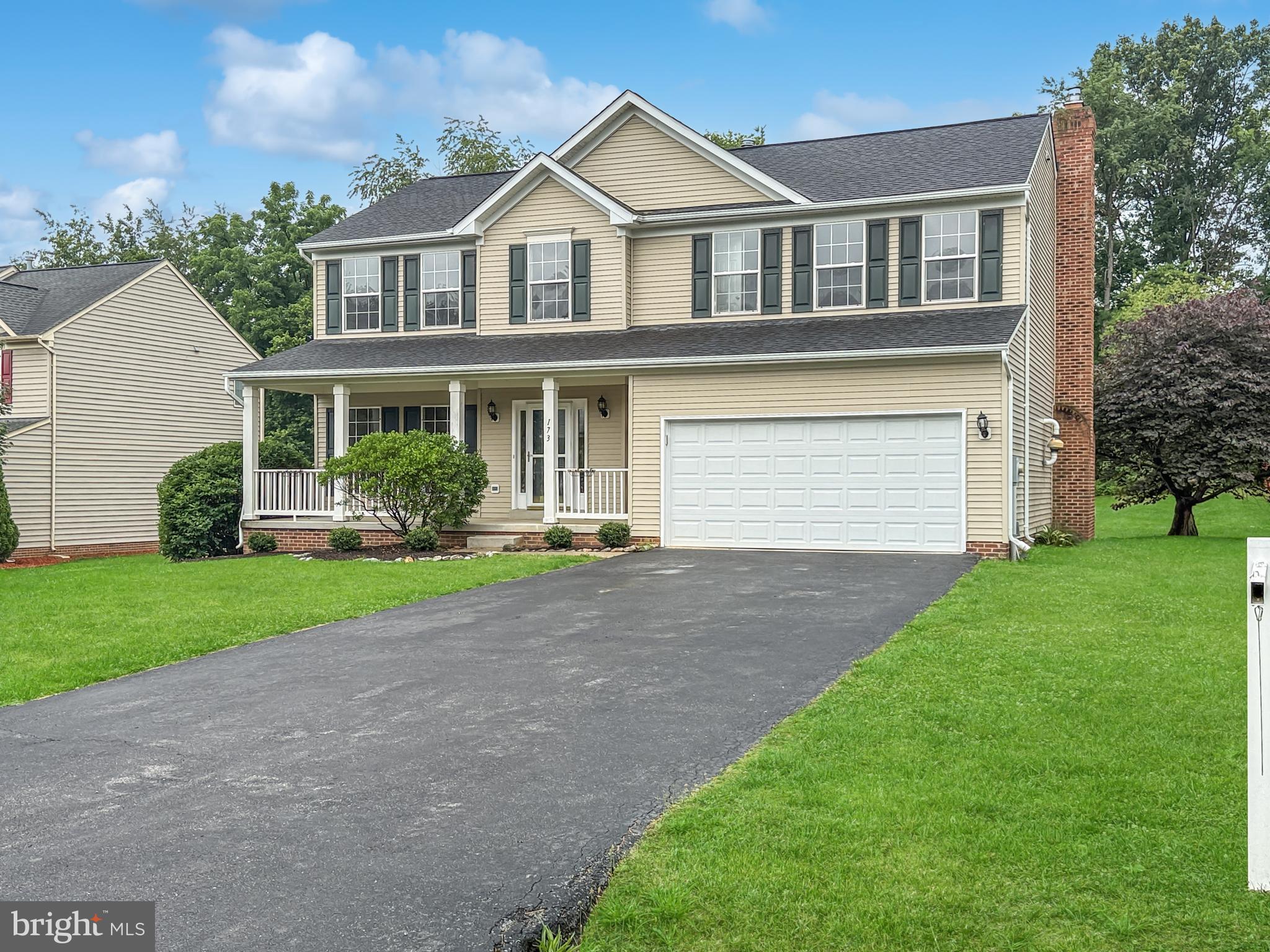 LOCUST HILL - Residential