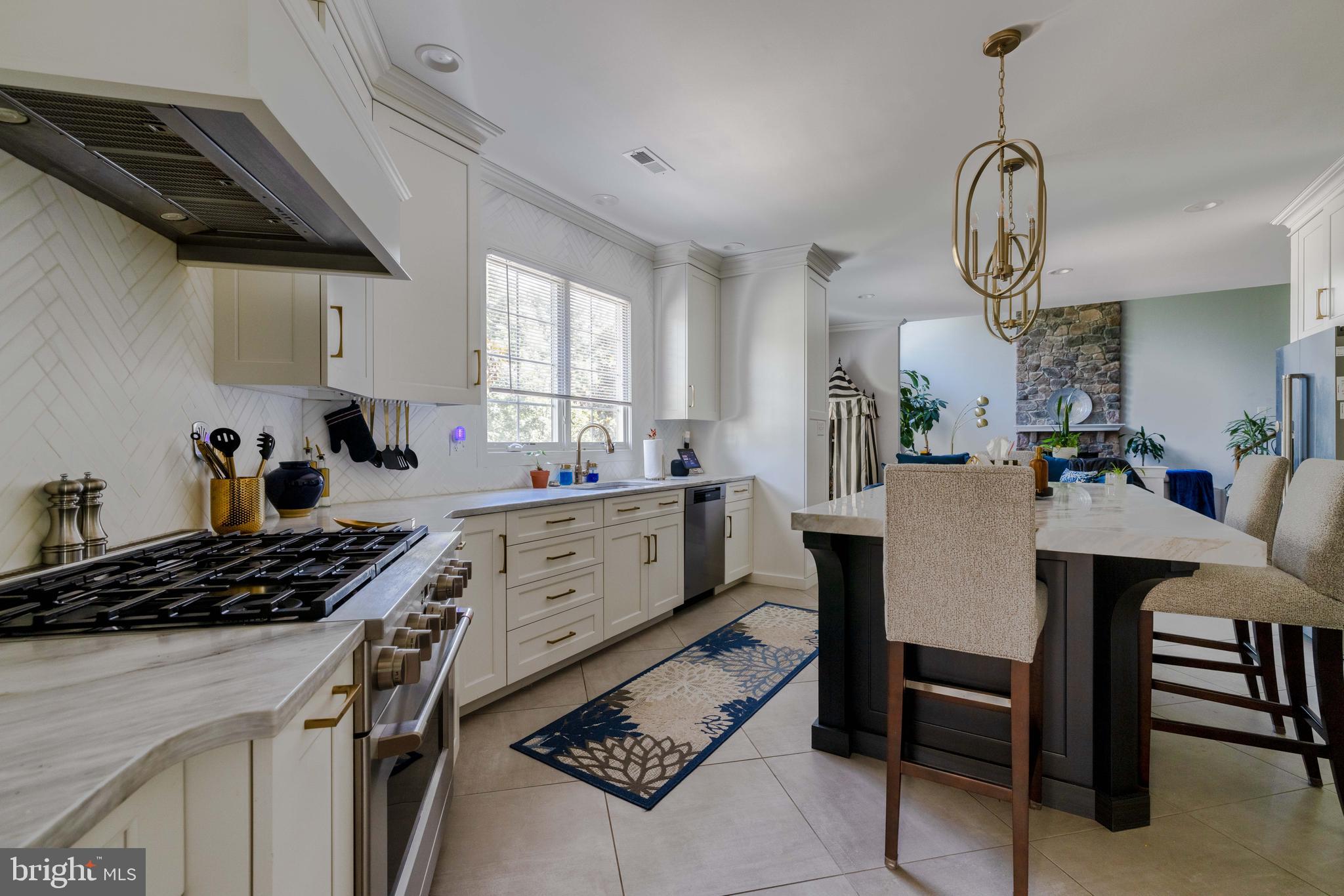 RIVERCREST - Residential