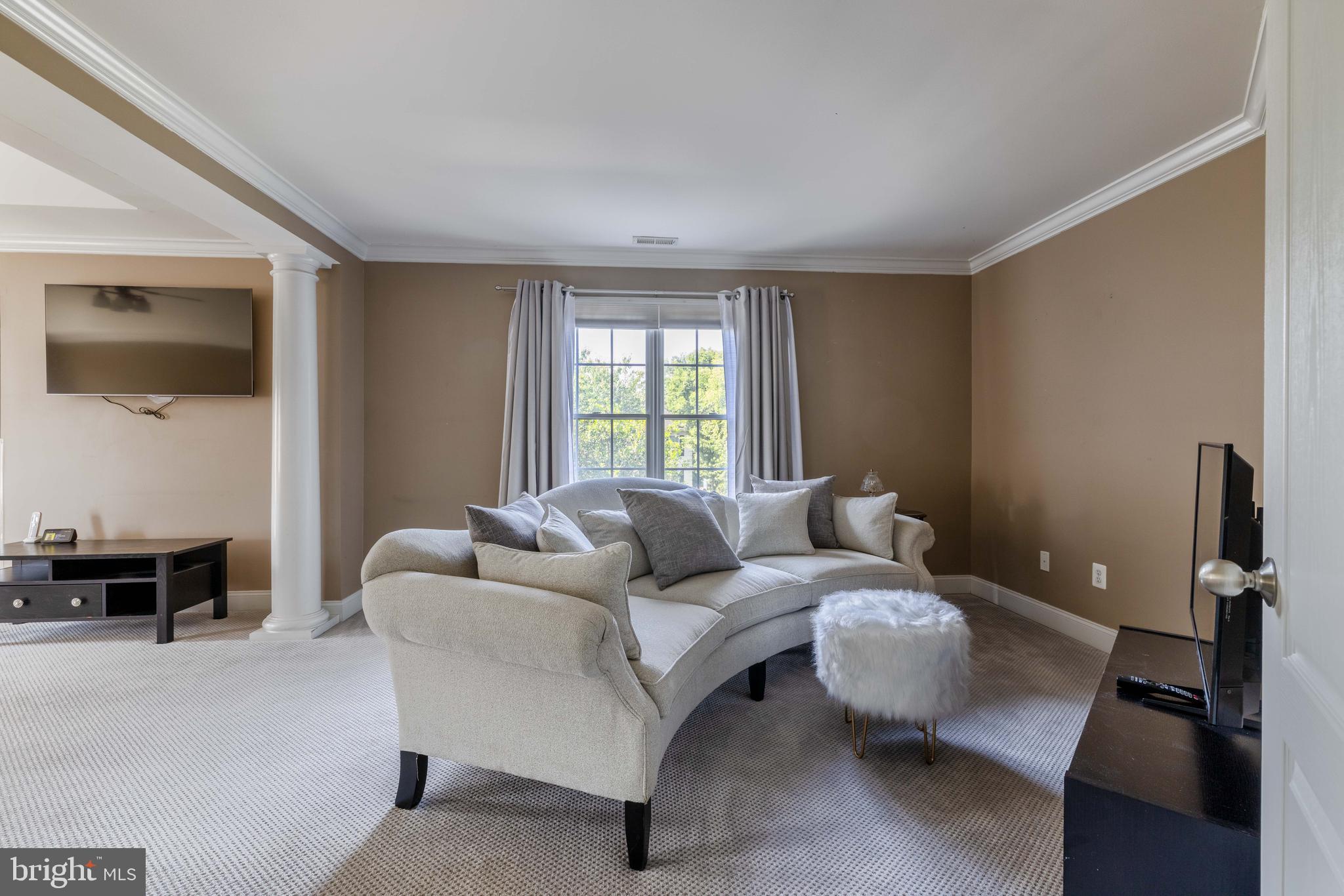 RIVERCREST - Residential