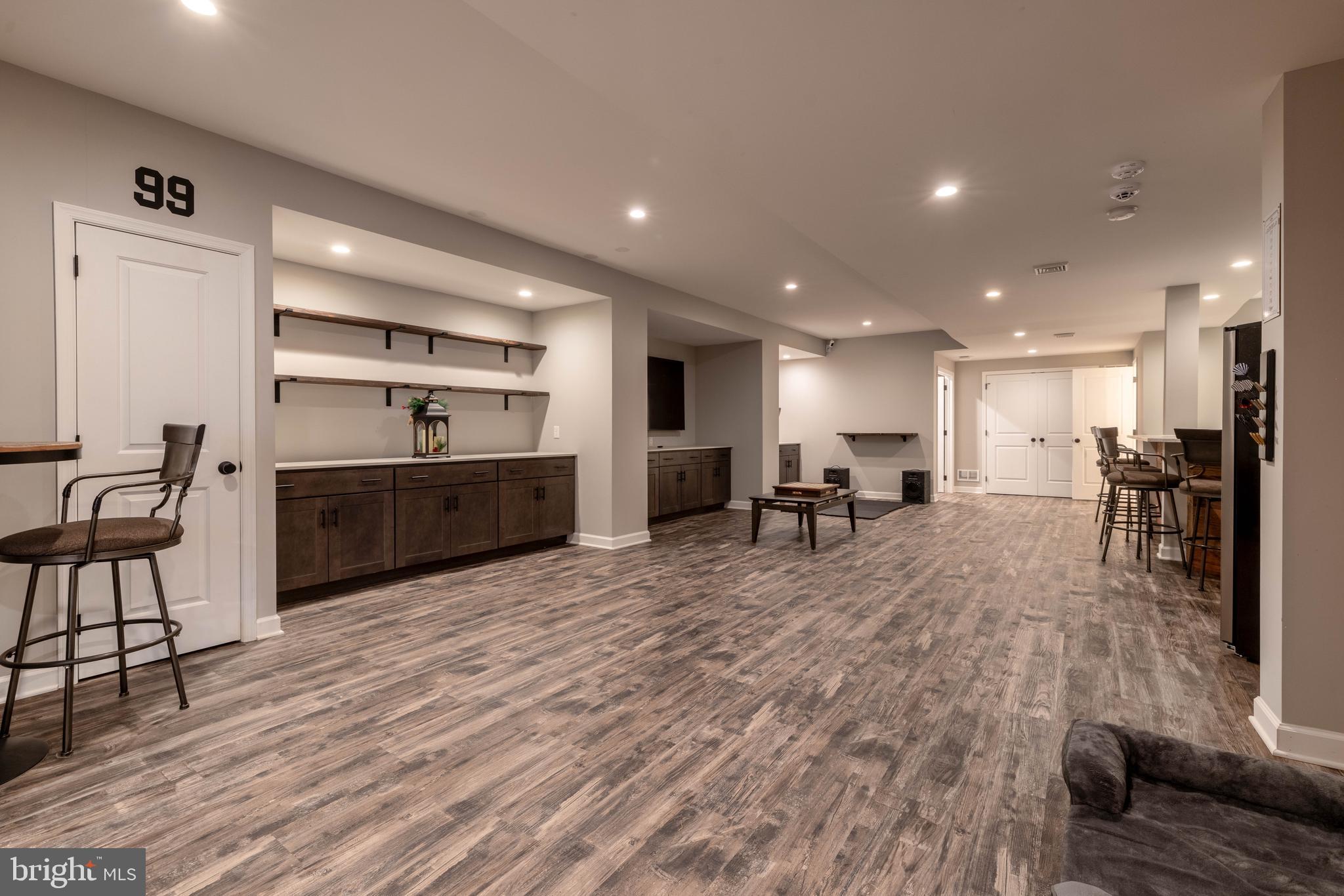 RIVERCREST - Residential
