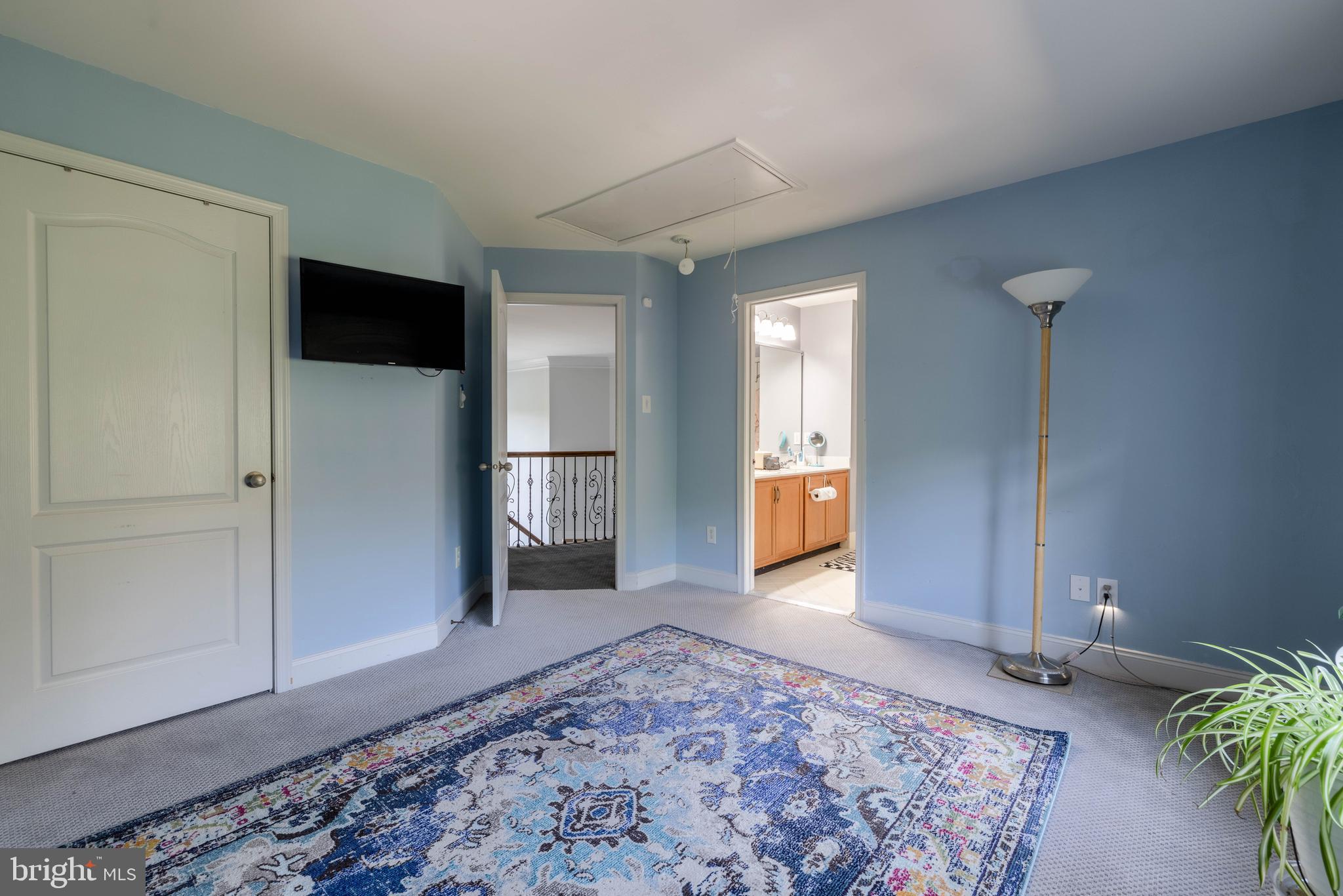 RIVERCREST - Residential