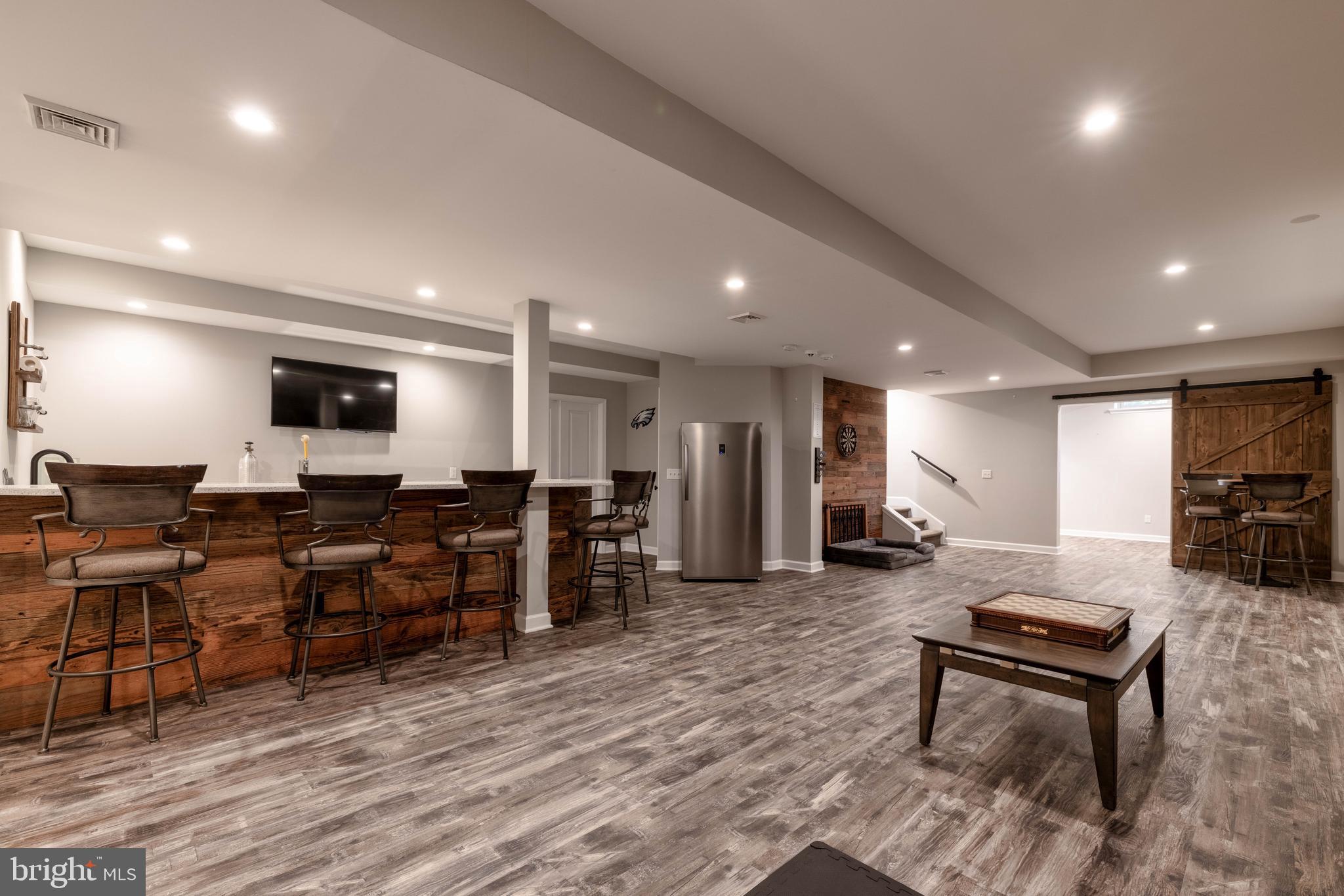 RIVERCREST - Residential