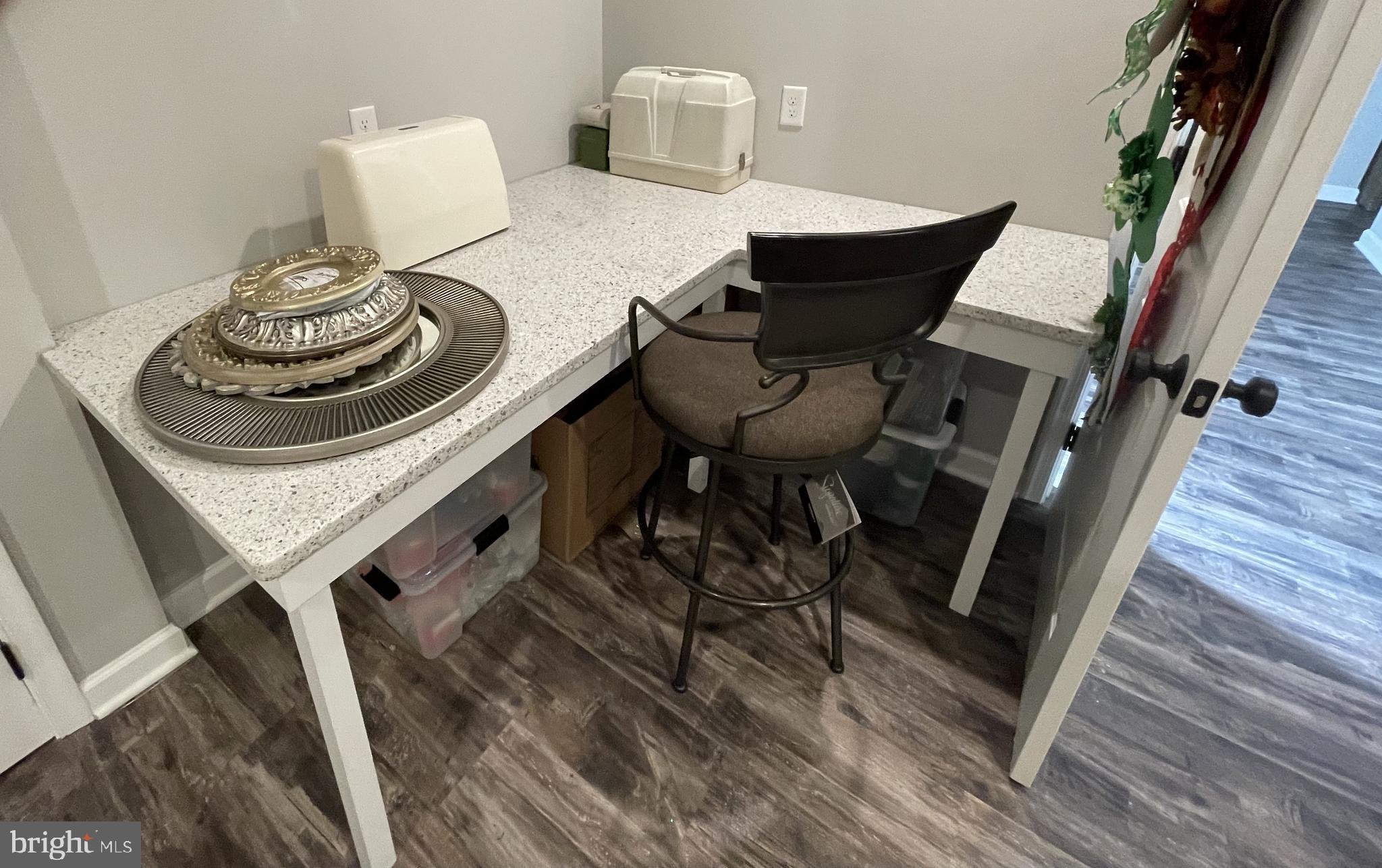 RIVERCREST - Residential