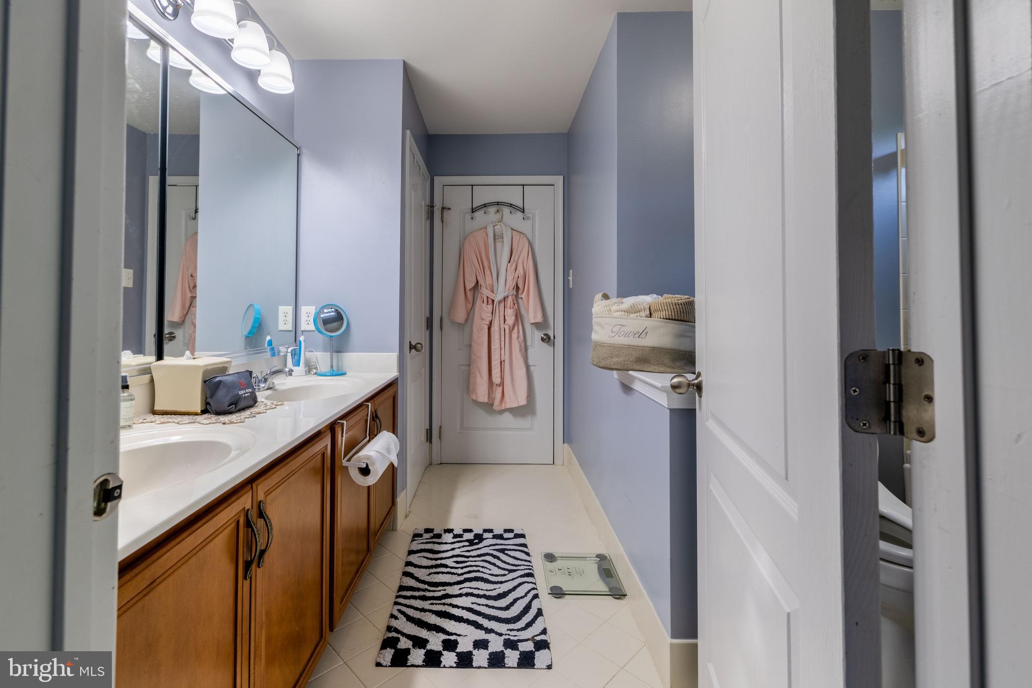 RIVERCREST - Residential