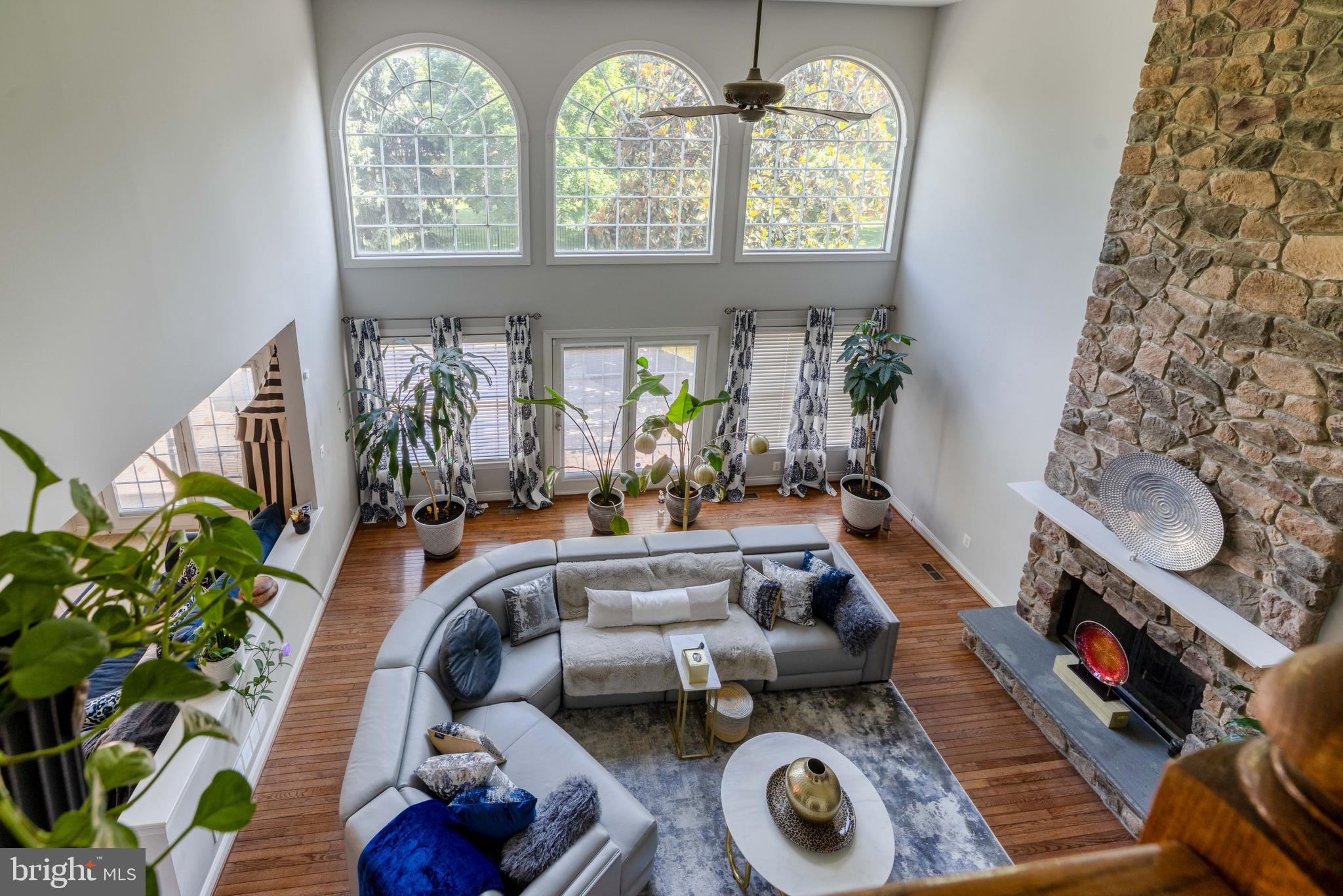 RIVERCREST - Residential