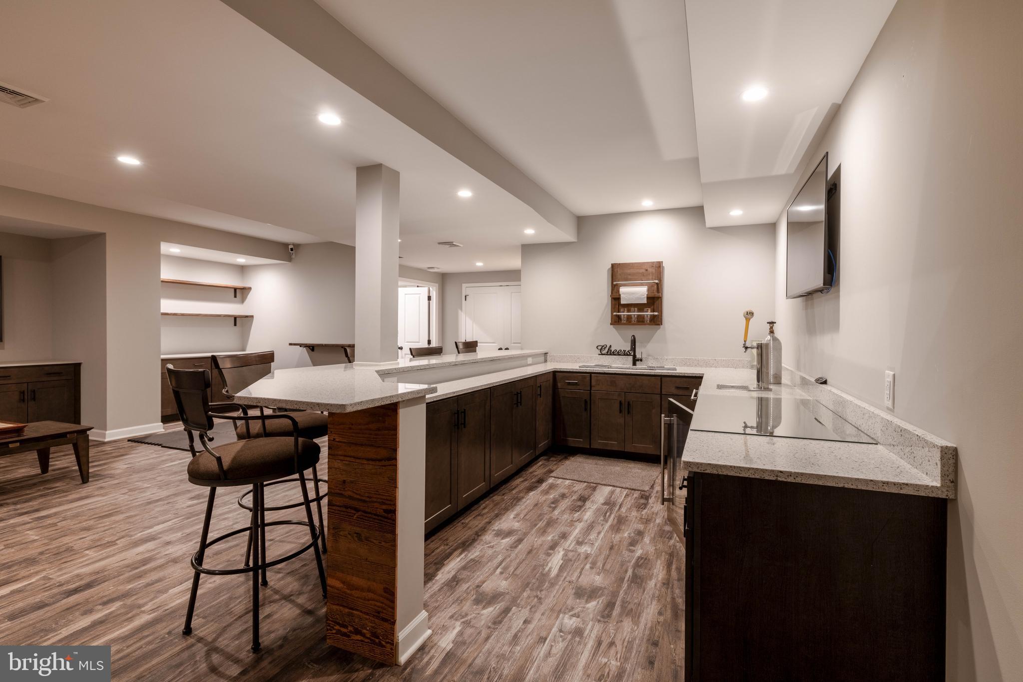RIVERCREST - Residential