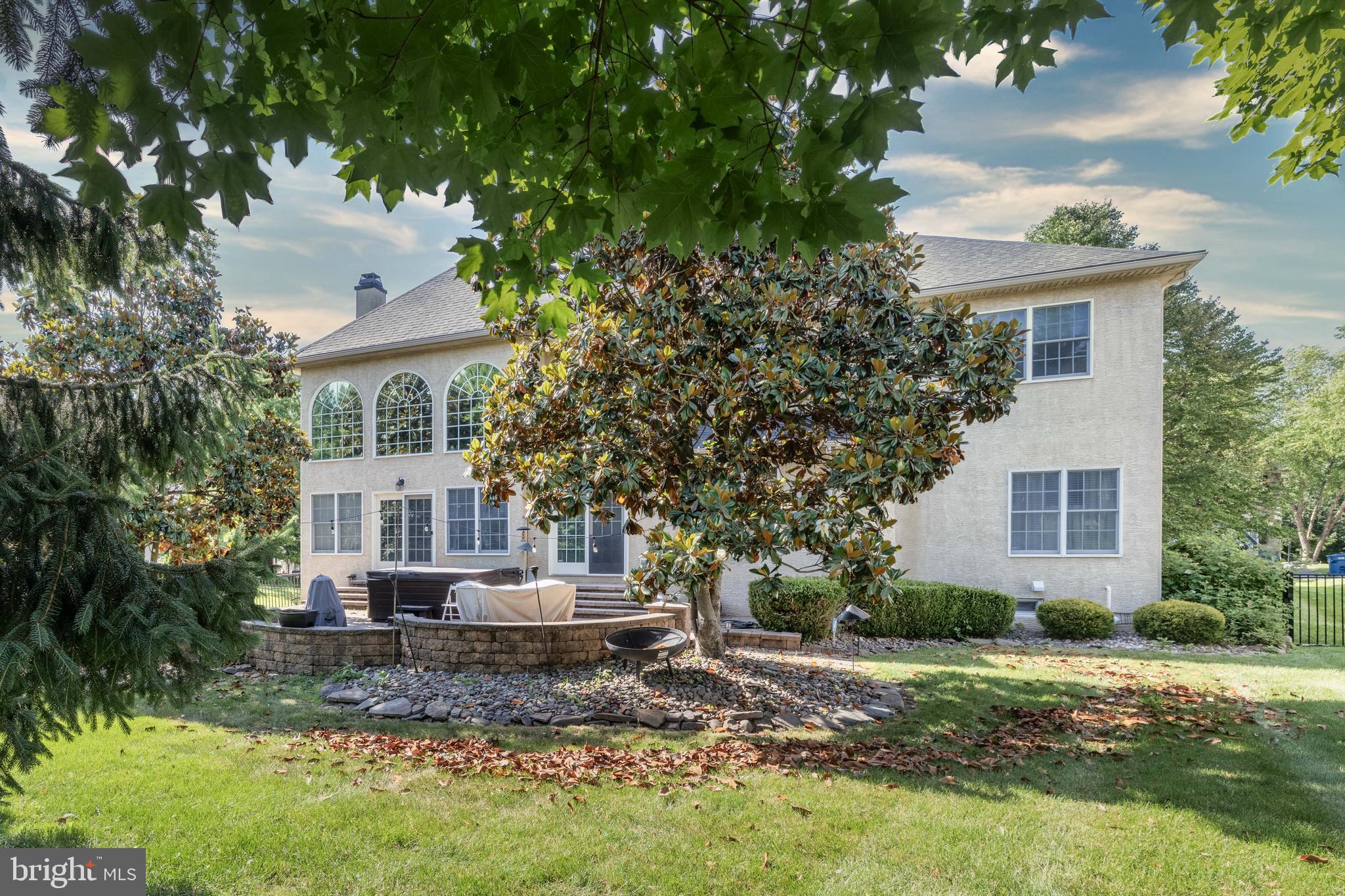 RIVERCREST - Residential