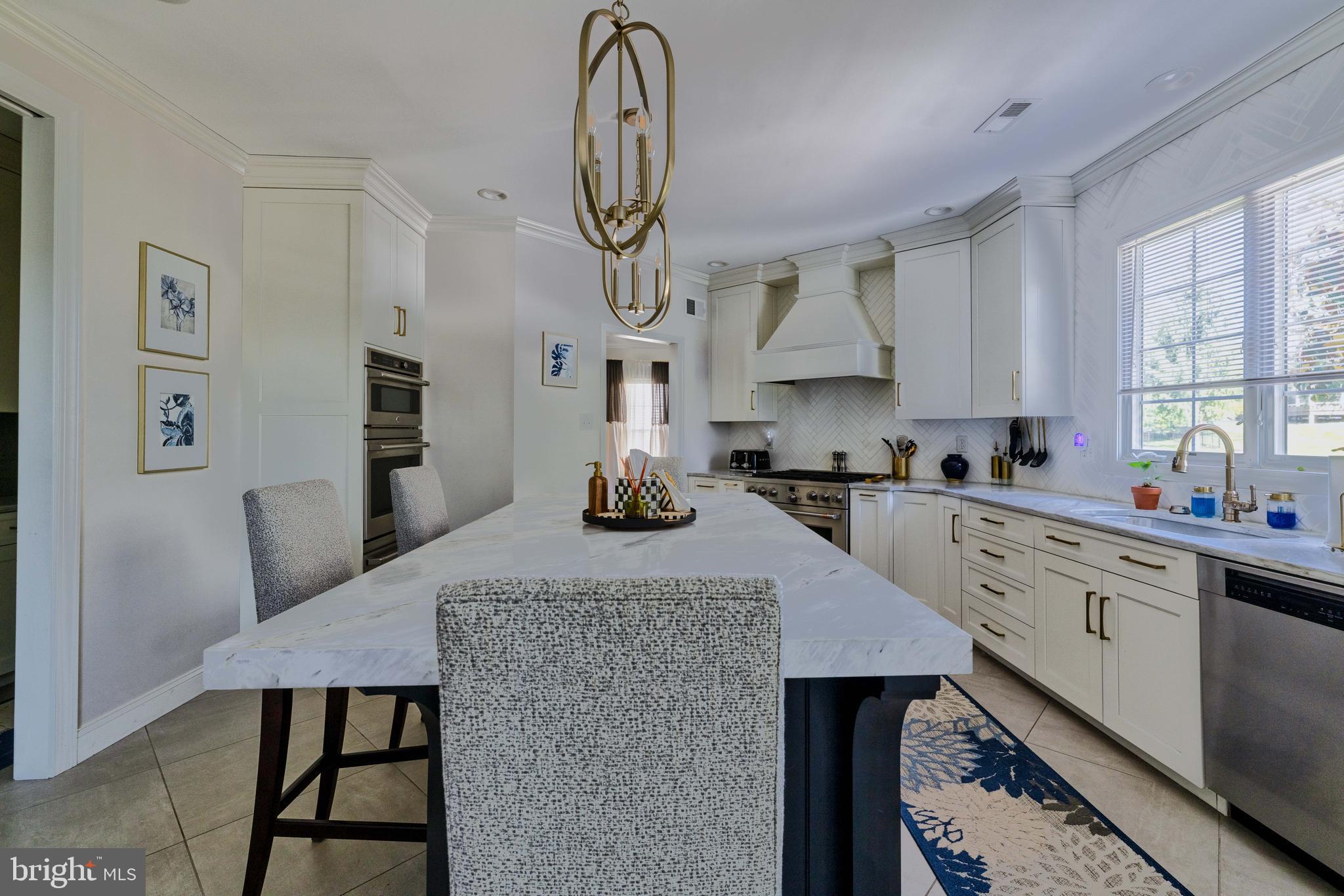 RIVERCREST - Residential