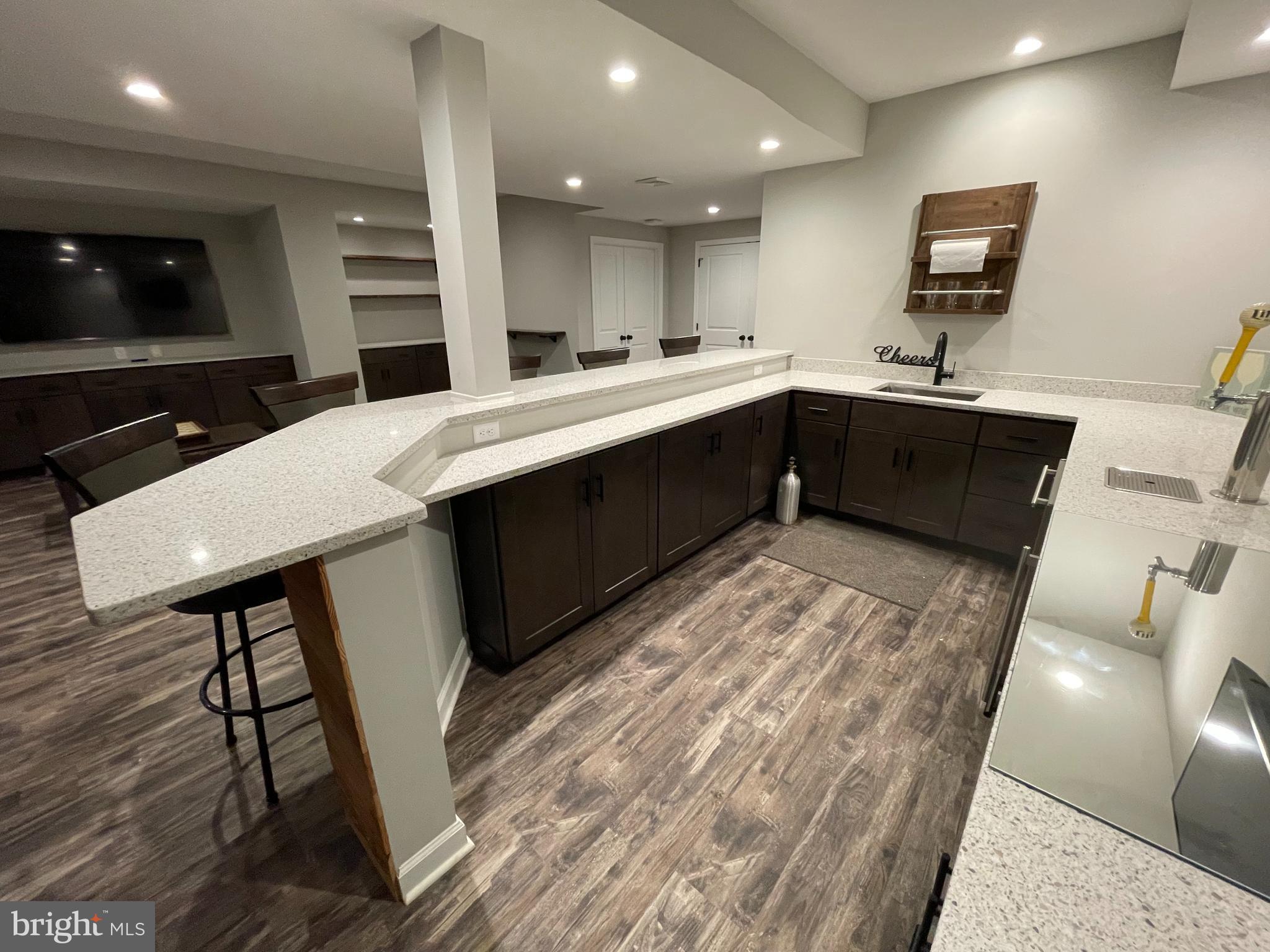 RIVERCREST - Residential