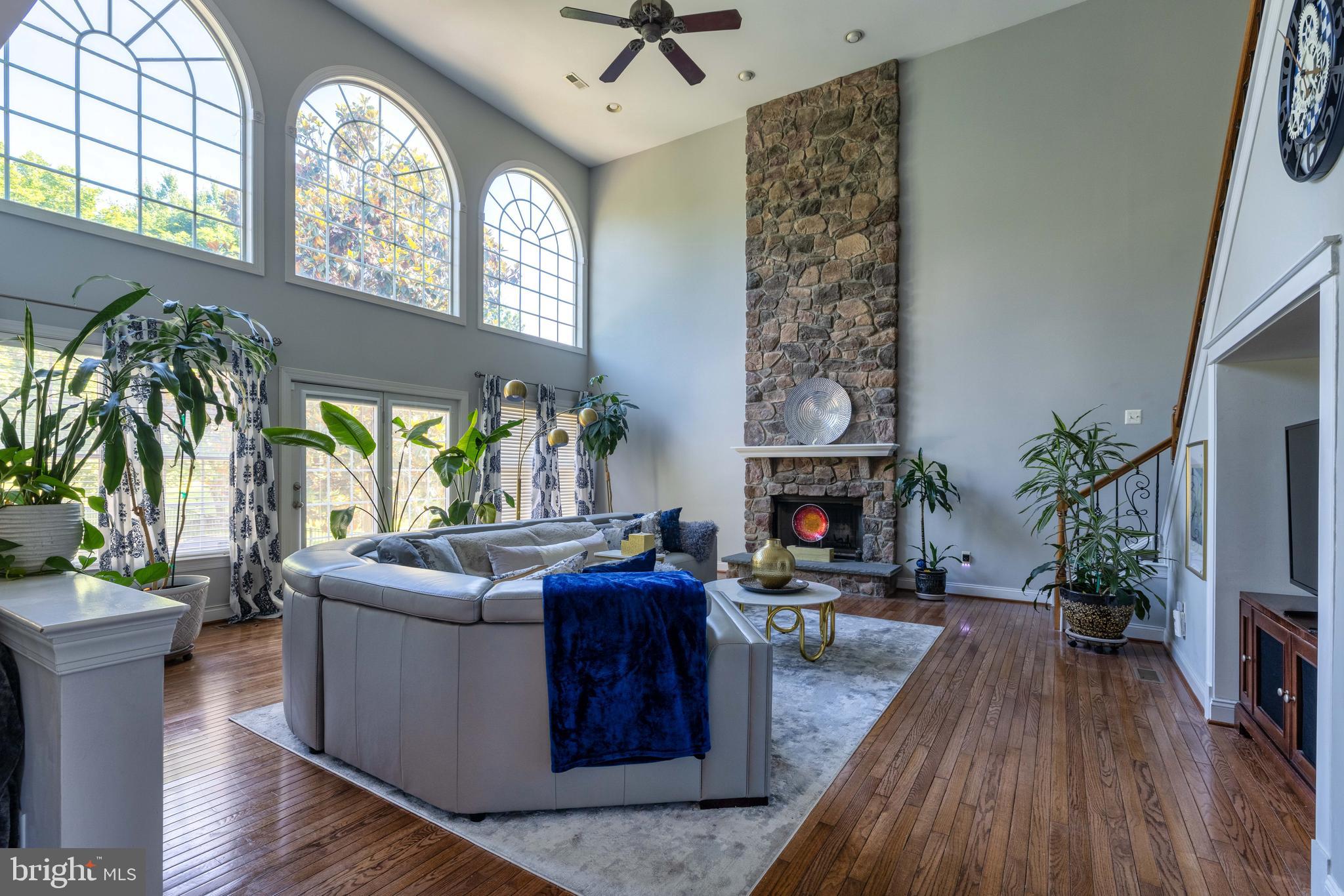 RIVERCREST - Residential