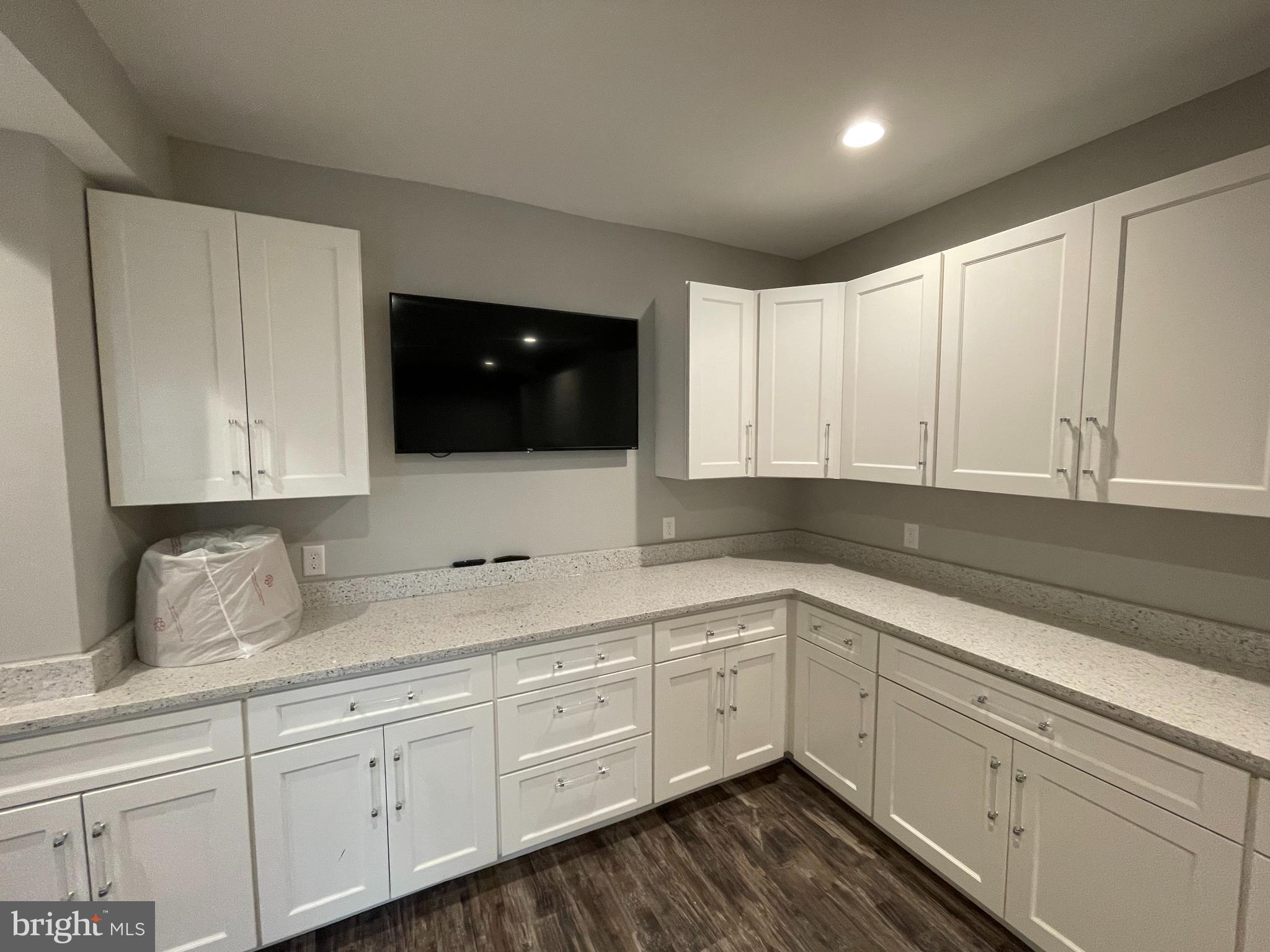 RIVERCREST - Residential