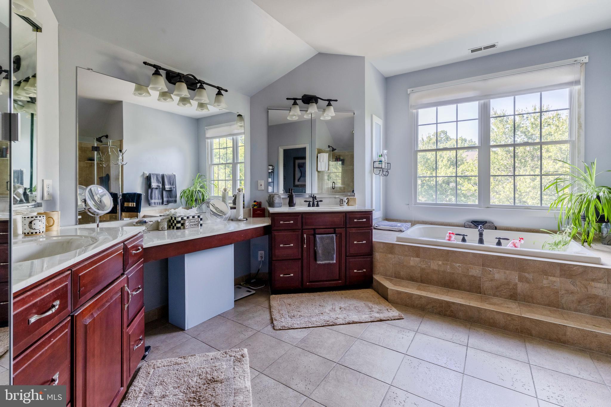 RIVERCREST - Residential