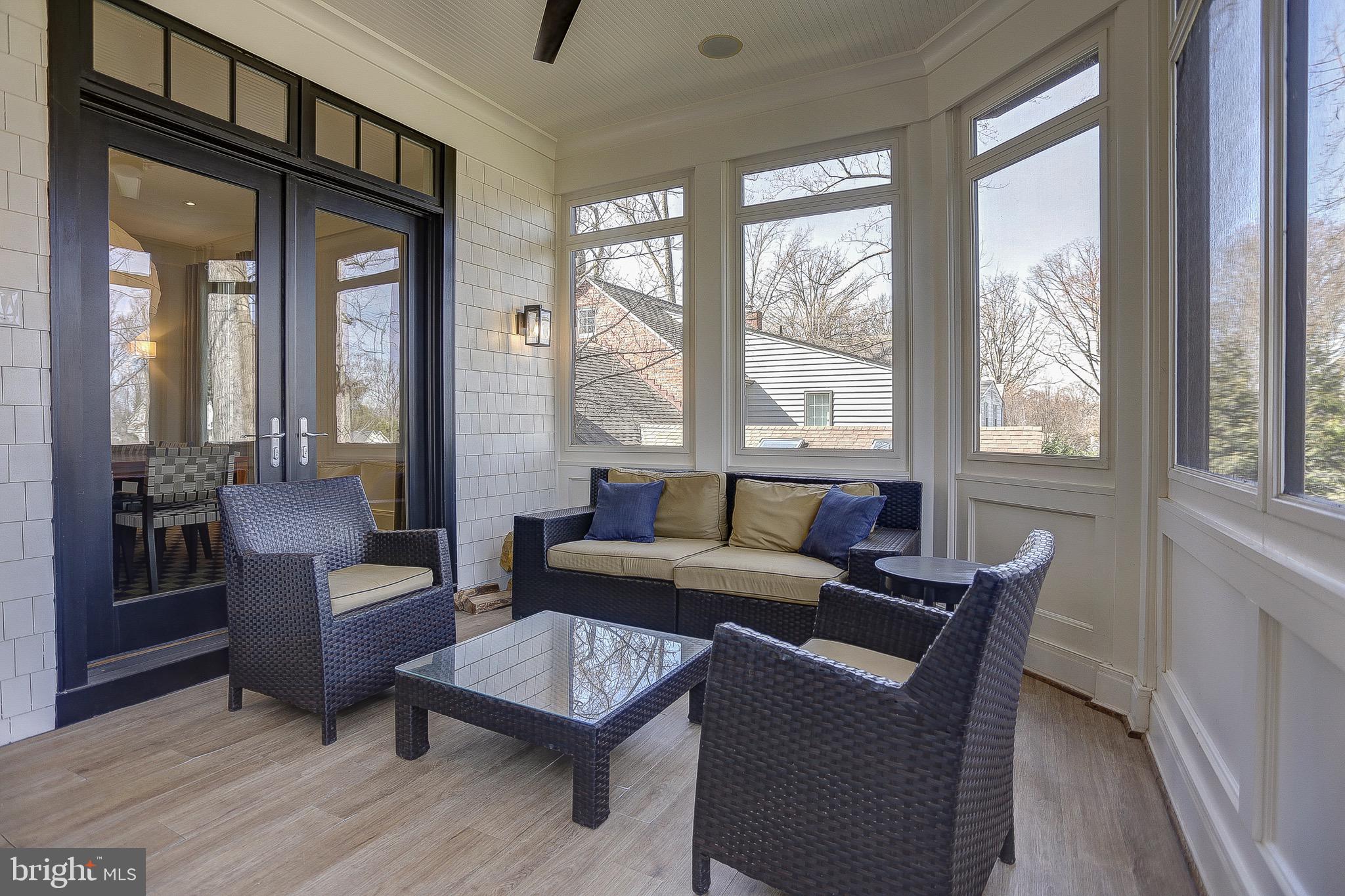 GREENWICH FOREST - Residential