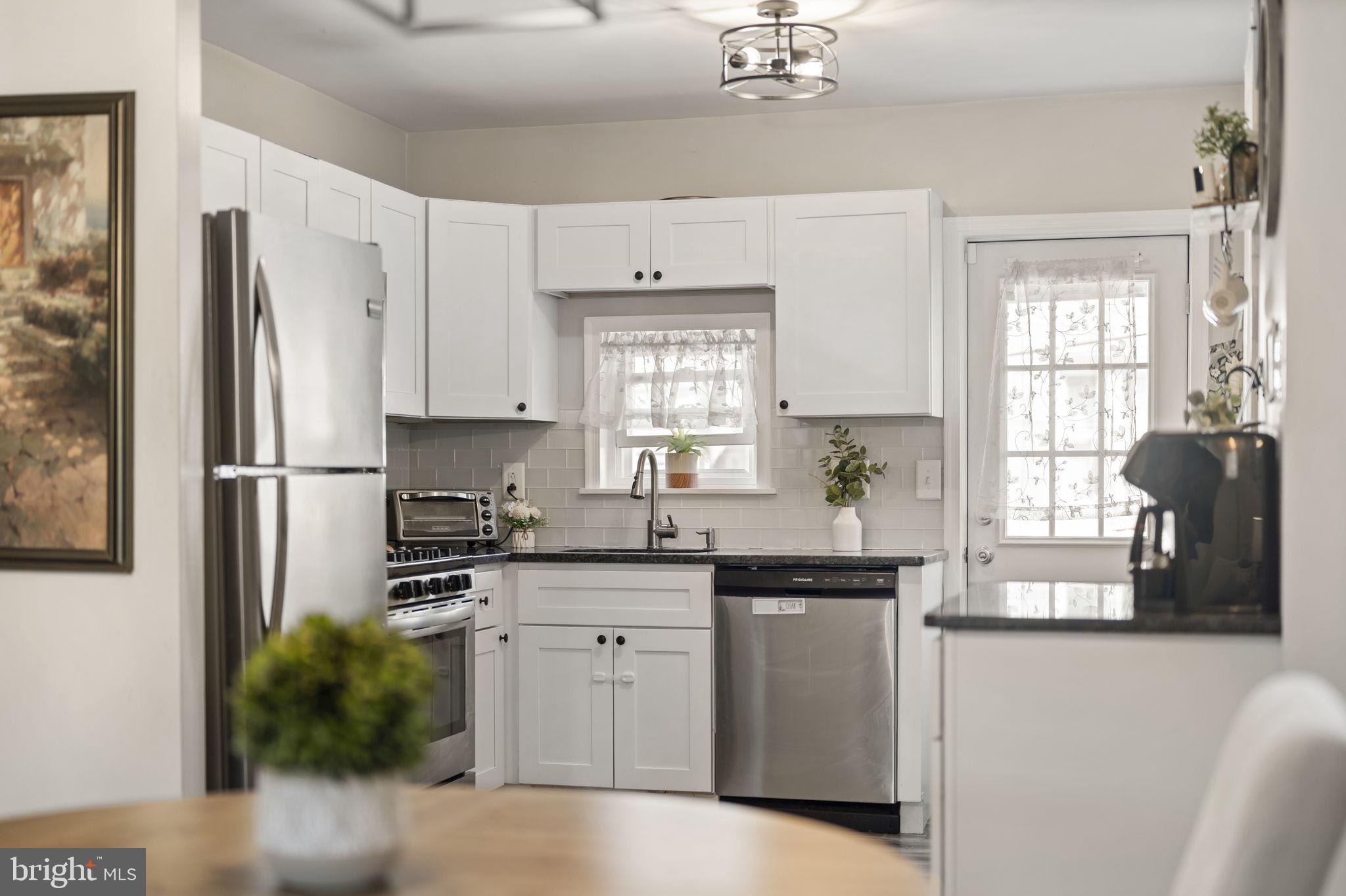 PORT RICHMOND - Residential