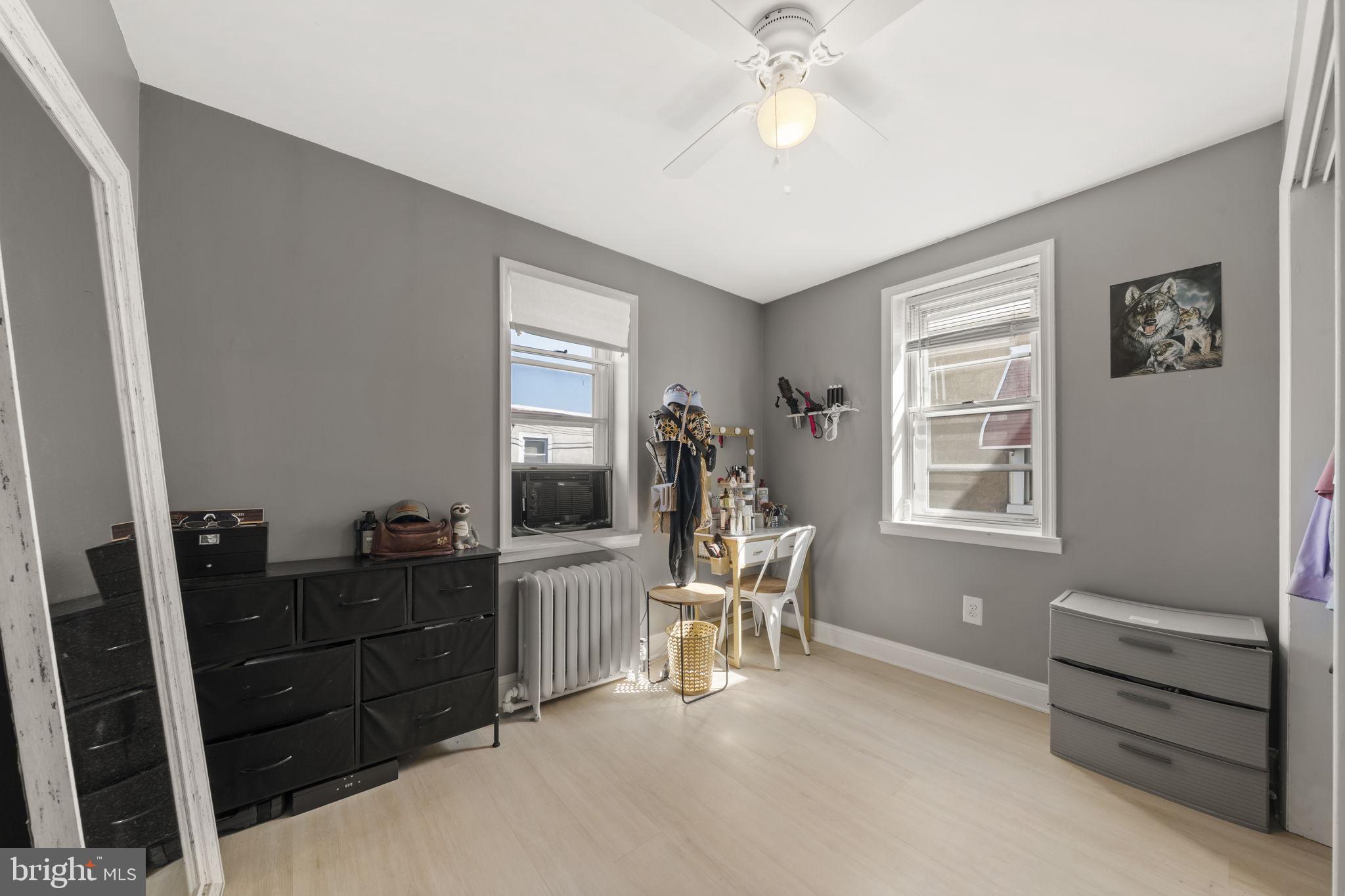 PORT RICHMOND - Residential