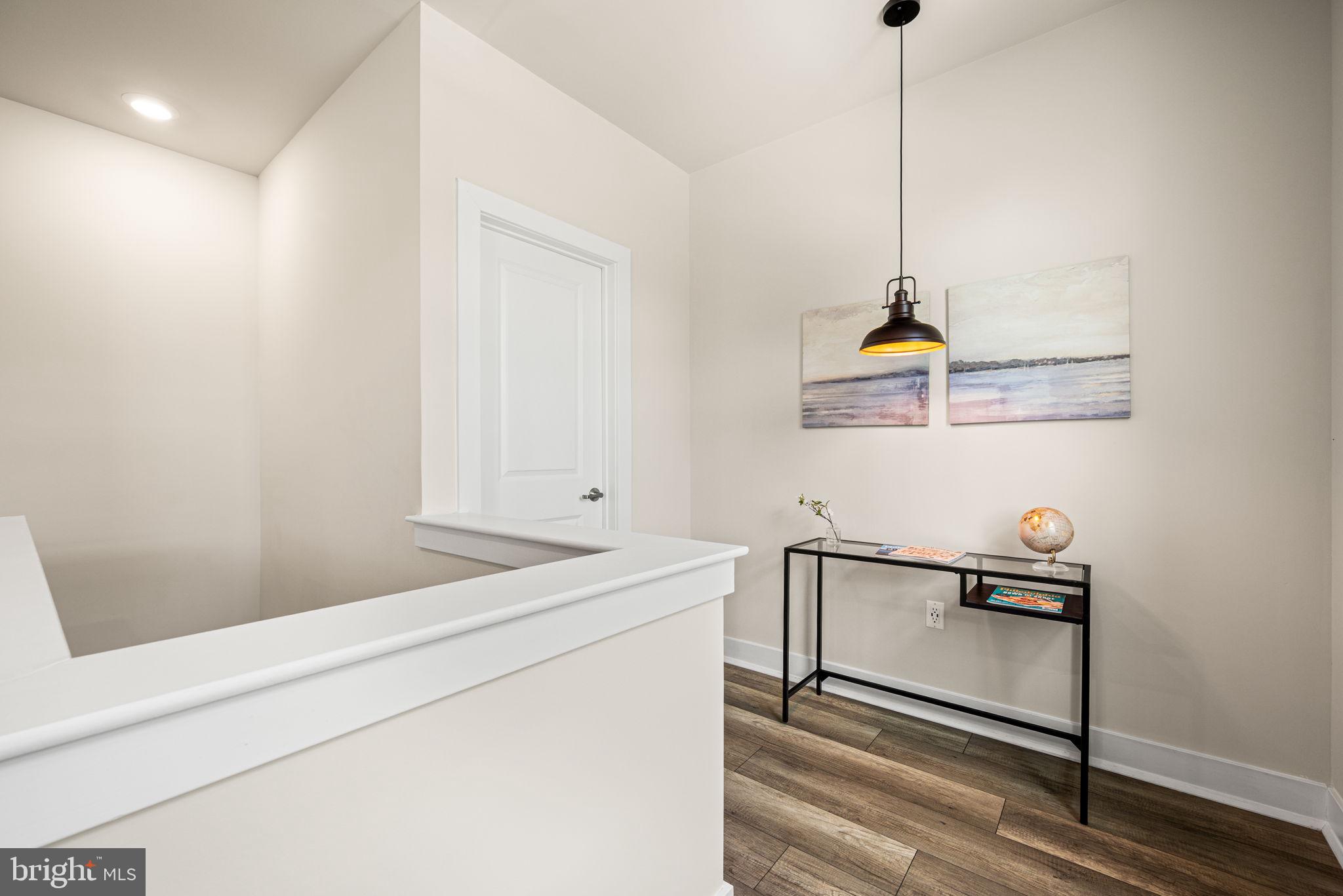 WATERSIDE - Residential
