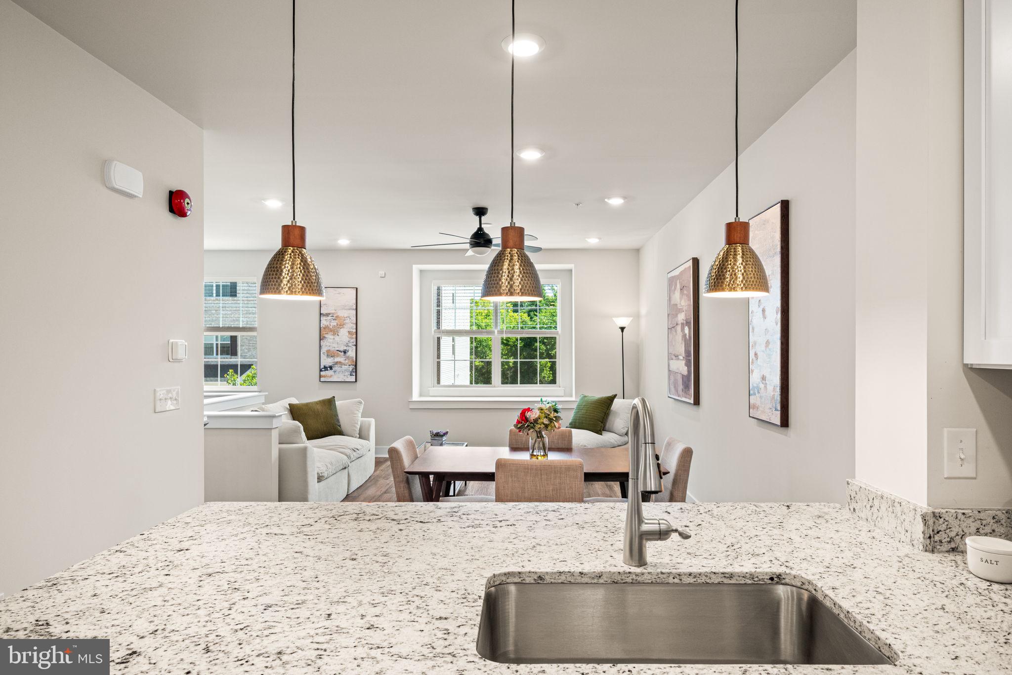 WATERSIDE - Residential