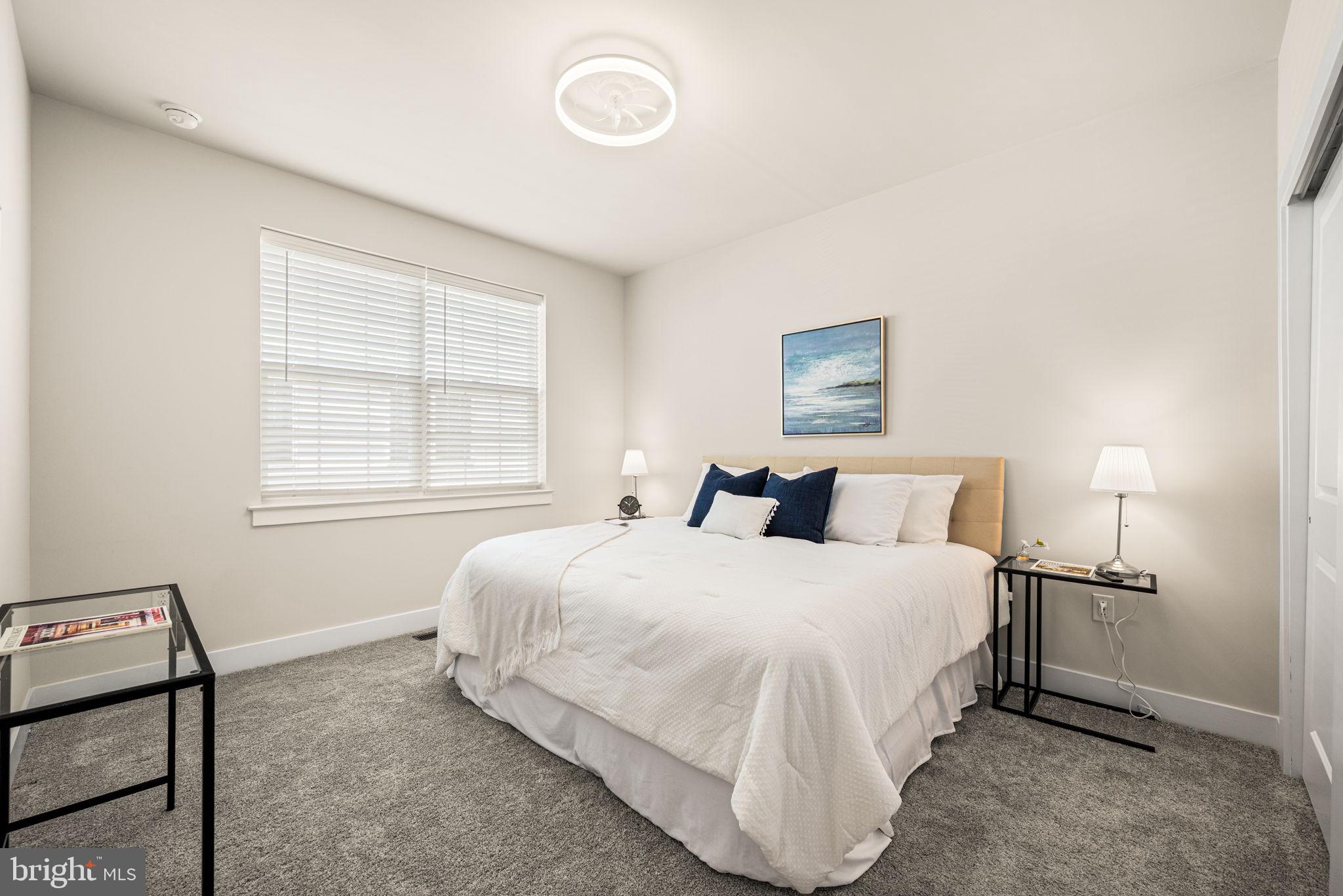 WATERSIDE - Residential