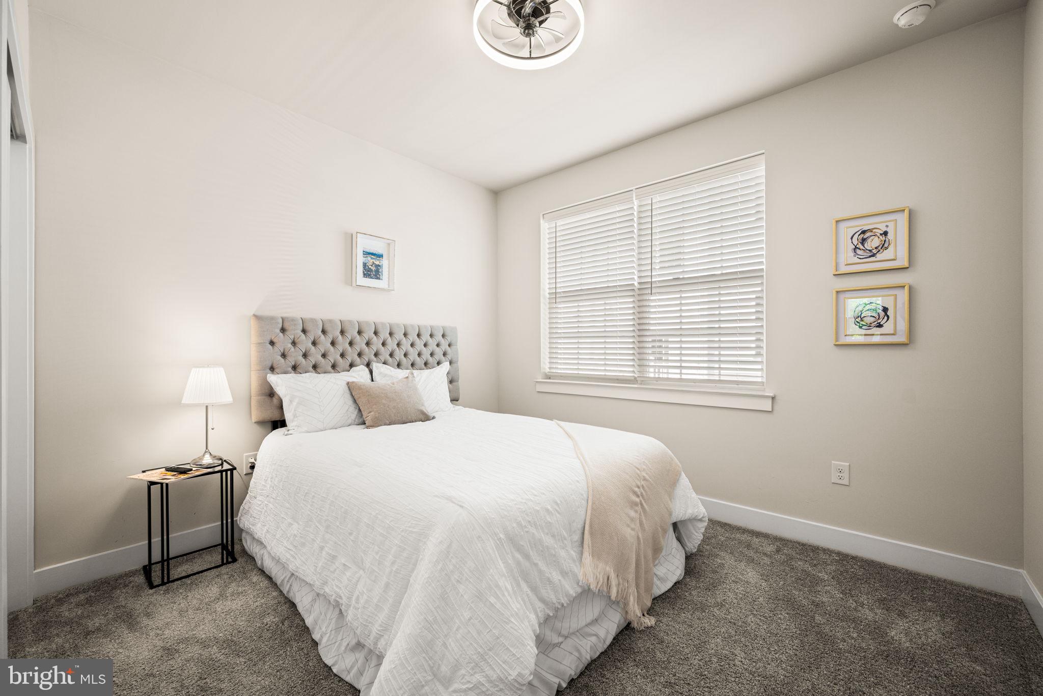 WATERSIDE - Residential