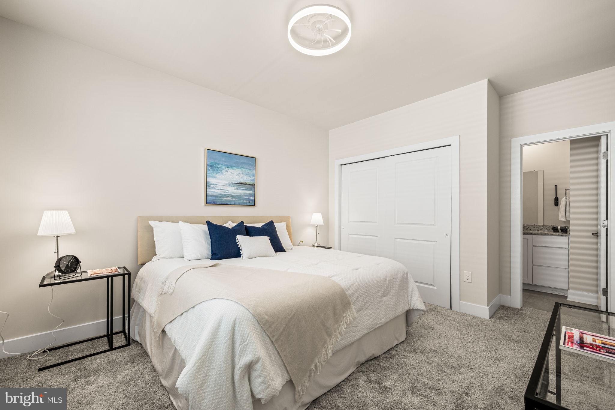 WATERSIDE - Residential