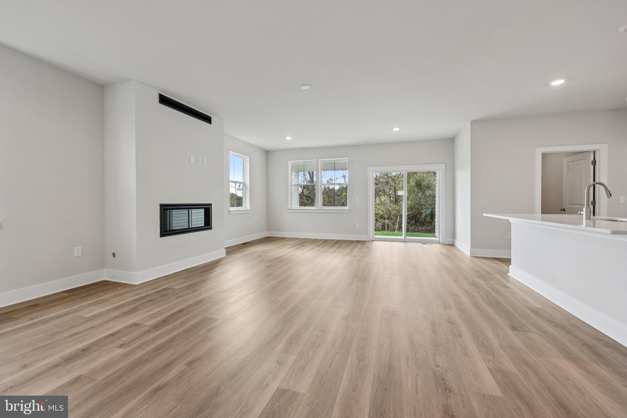 WILLOW RUN - Residential