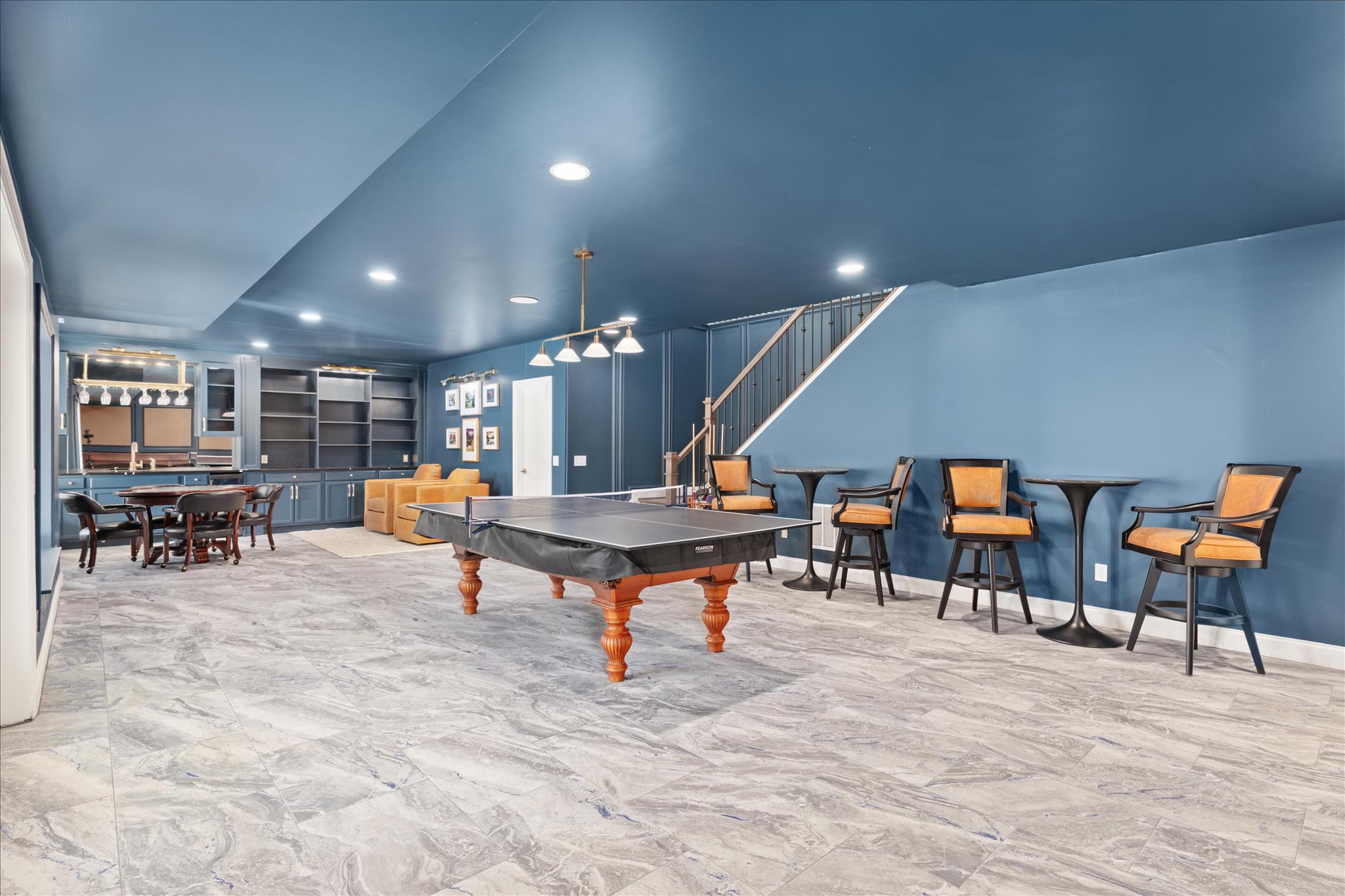 SHENANDOAH, LAKE FREDERICK - Residential