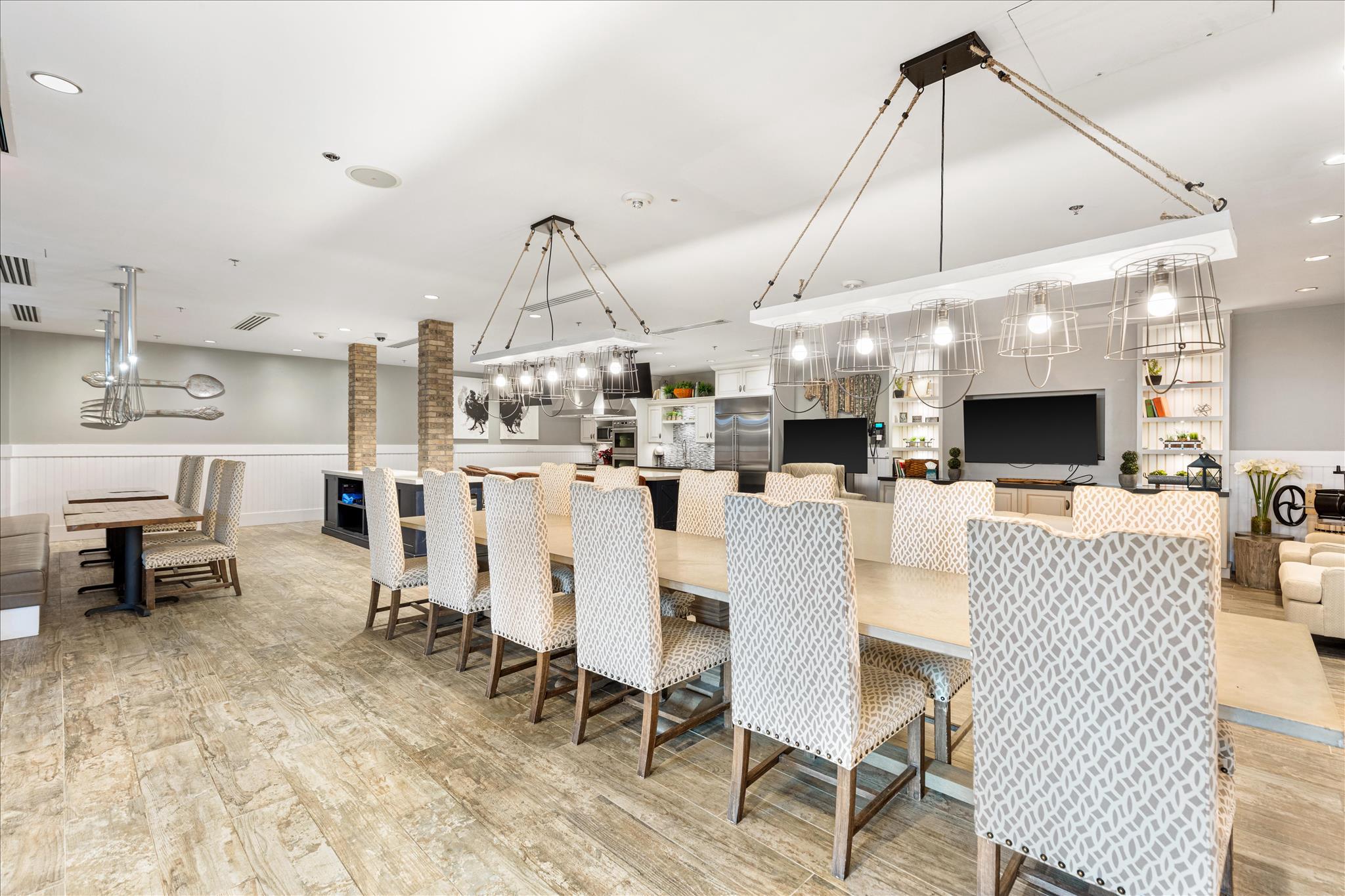 SHENANDOAH, LAKE FREDERICK - Residential