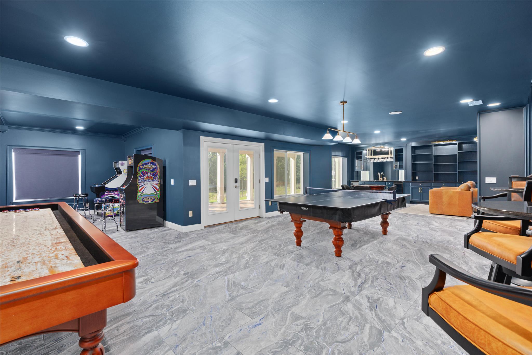 SHENANDOAH, LAKE FREDERICK - Residential