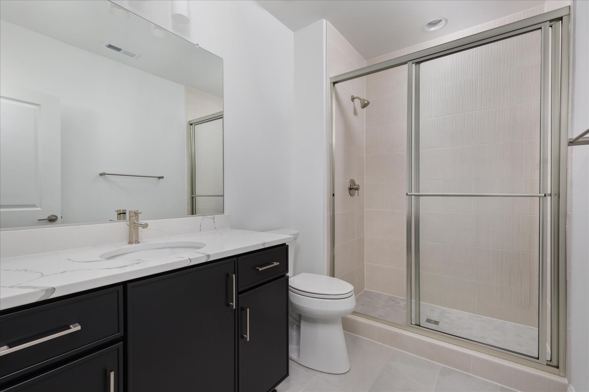 SHENANDOAH, LAKE FREDERICK - Residential