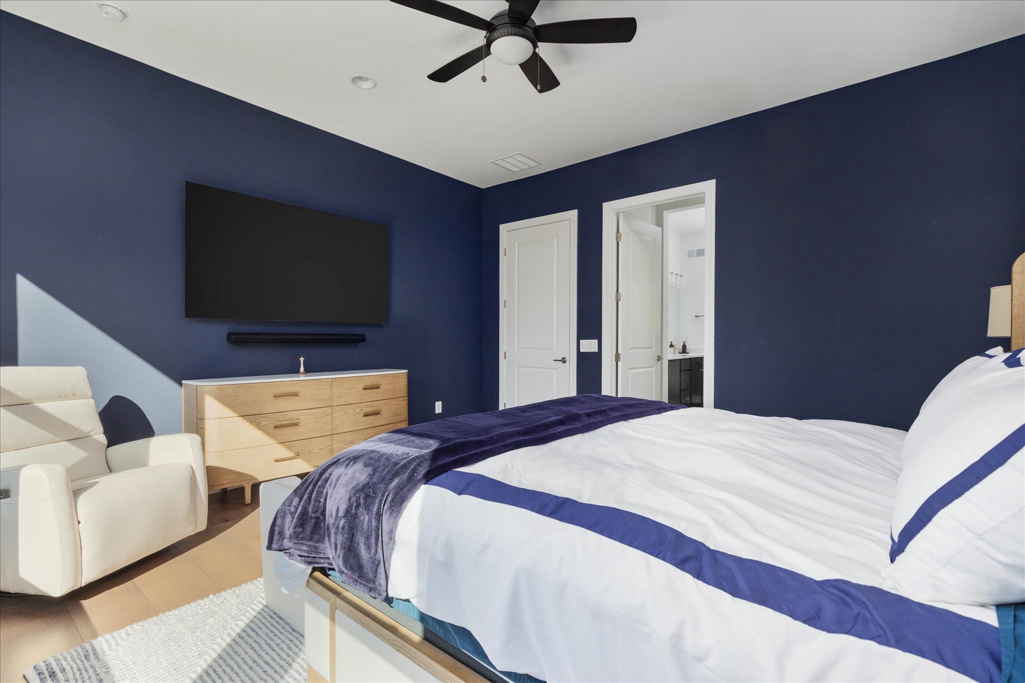 SHENANDOAH, LAKE FREDERICK - Residential