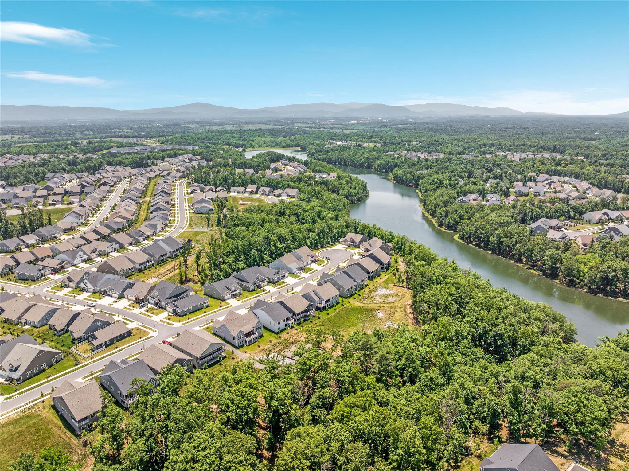 SHENANDOAH, LAKE FREDERICK - Residential