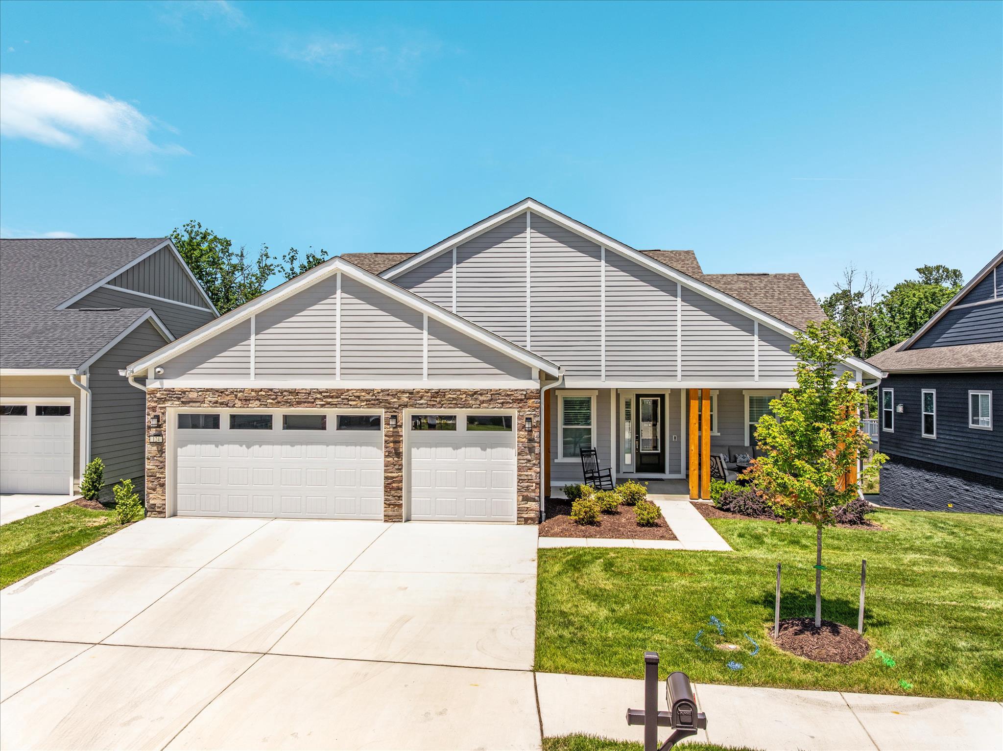 SHENANDOAH, LAKE FREDERICK - Residential