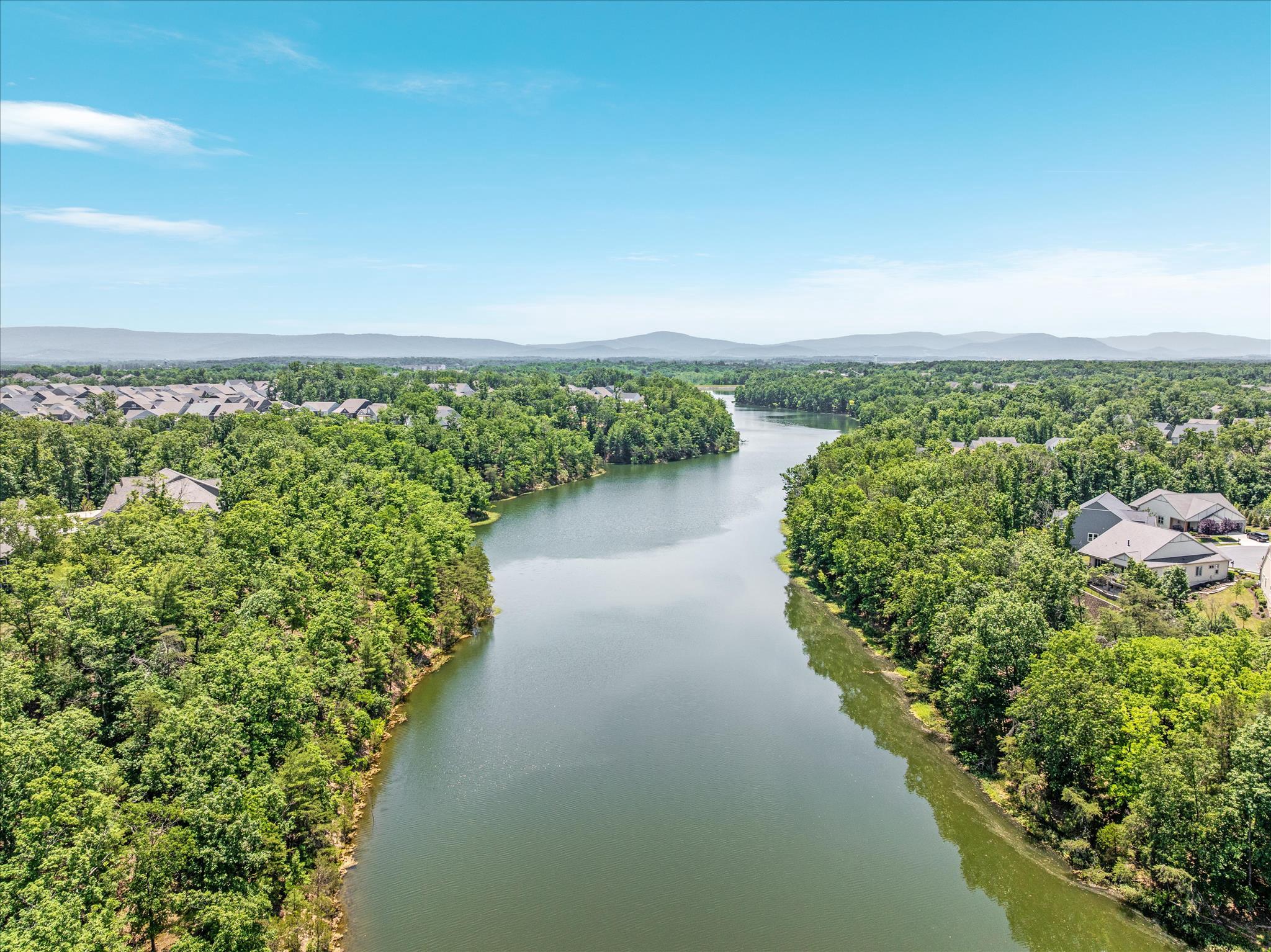 SHENANDOAH, LAKE FREDERICK - Residential