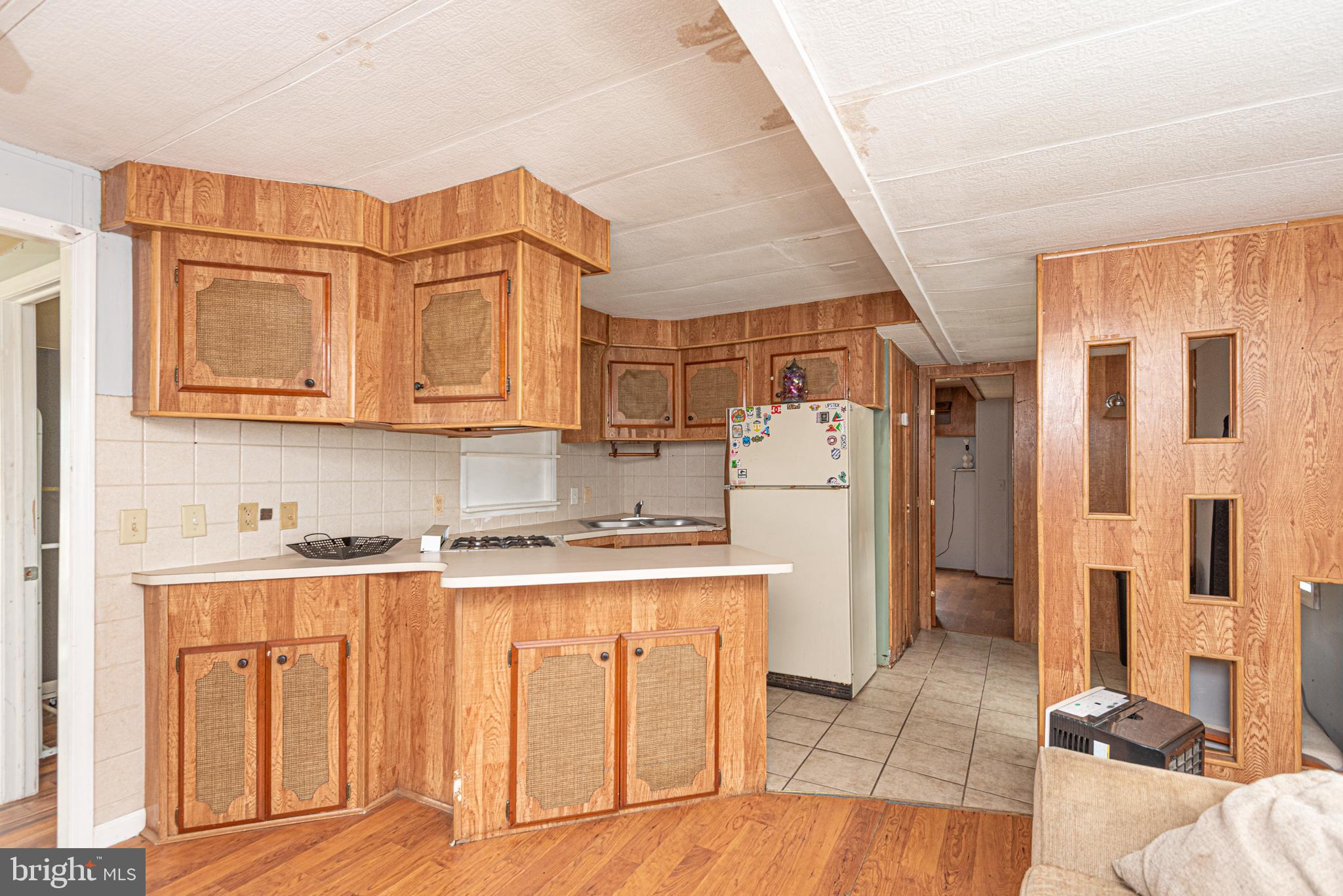 WHITE HORSE PARK I - Residential