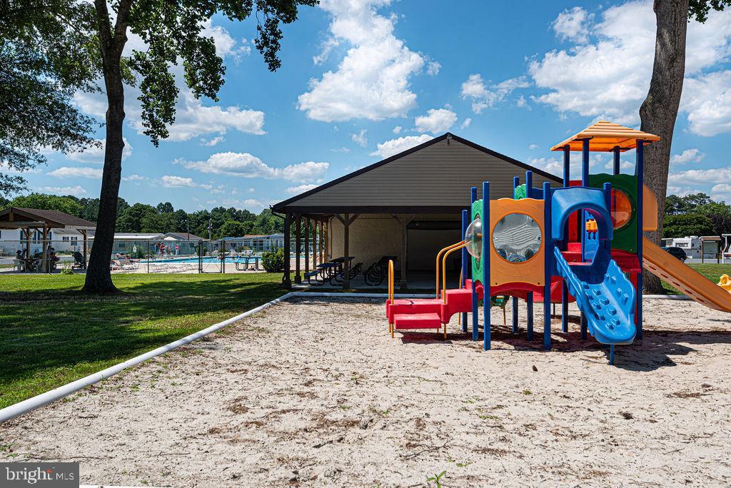 WHITE HORSE PARK I - Residential