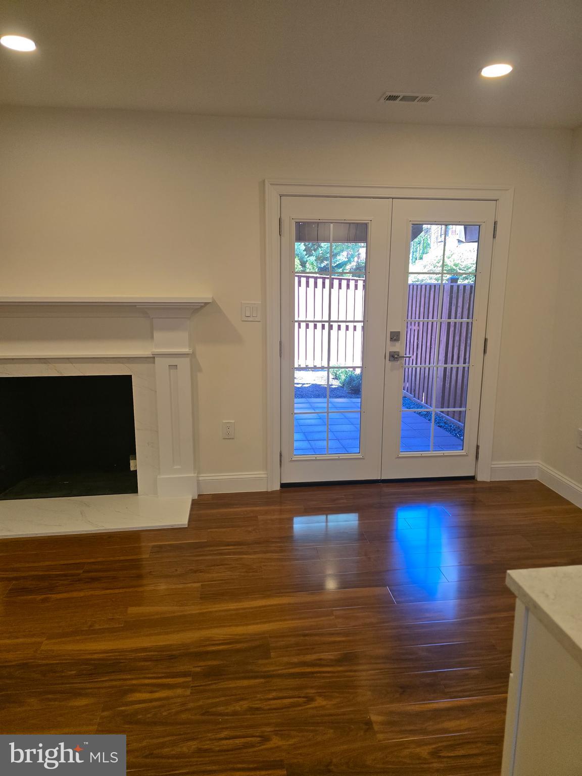 COURTHOUSE STATION - Residential