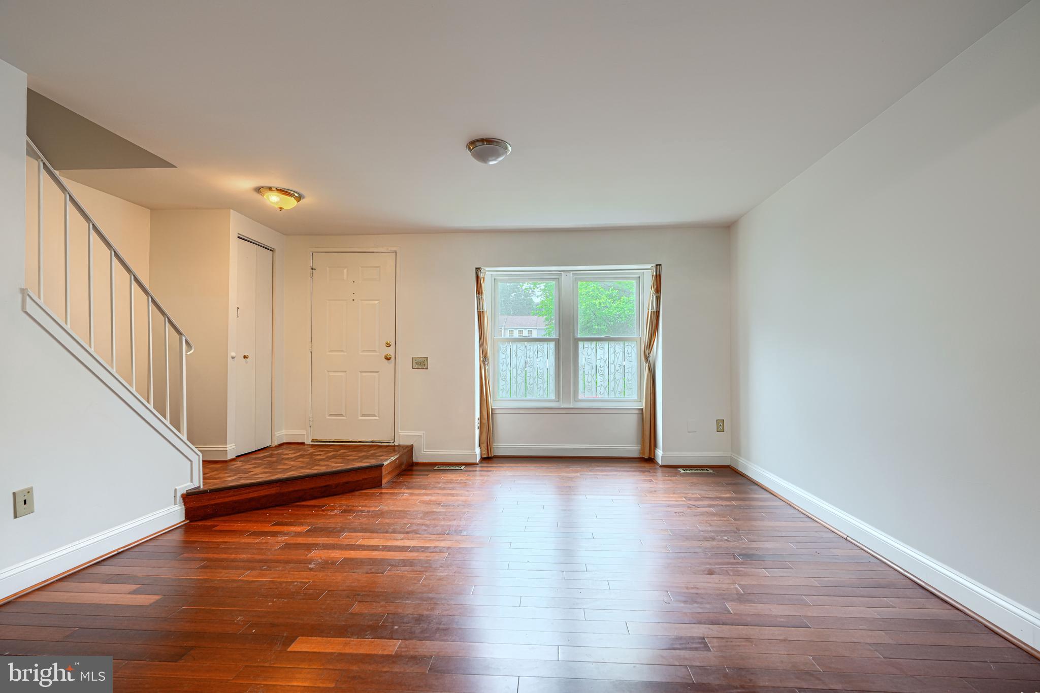 BONIFANT WOODS - Residential