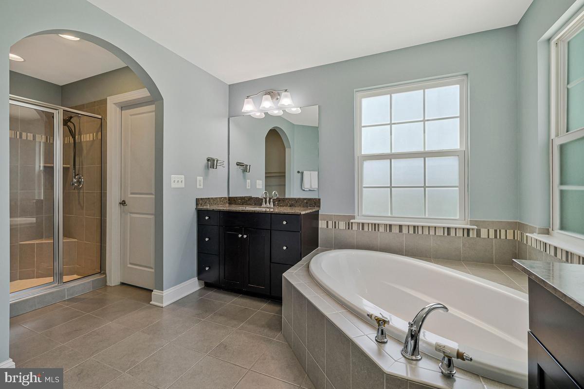DAWSON'S CORNER - Residential