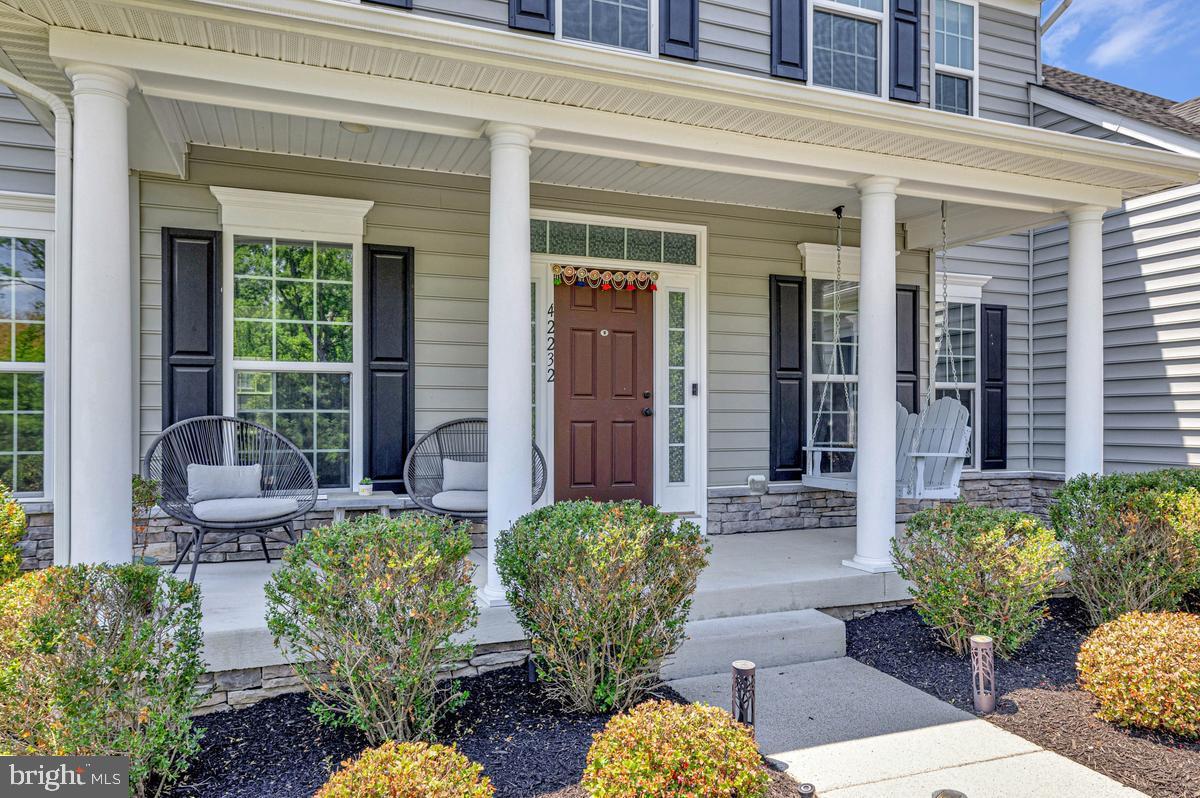 DAWSON'S CORNER - Residential