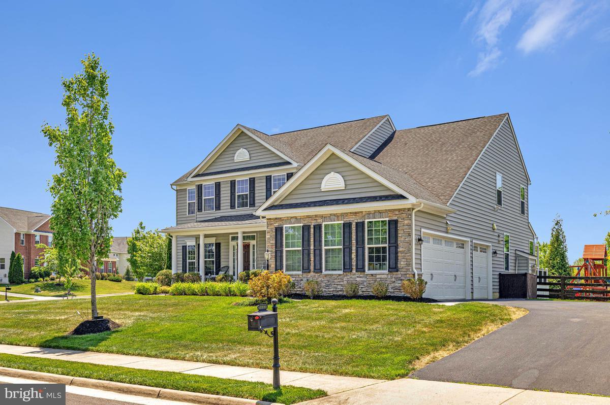 DAWSON'S CORNER - Residential