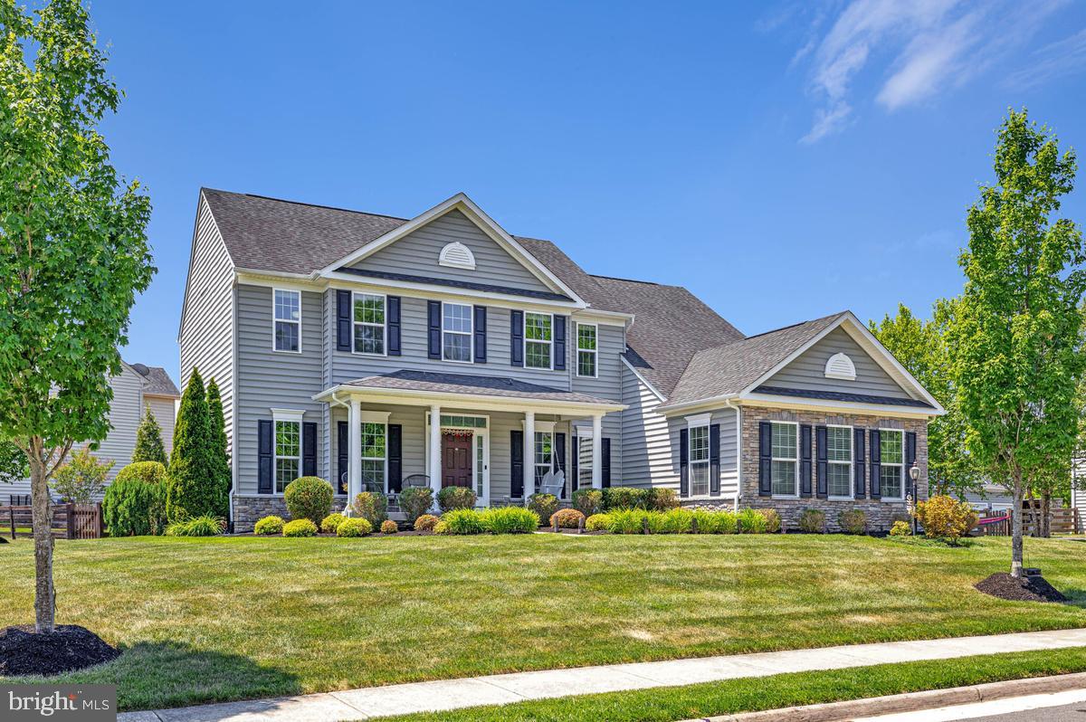 DAWSON'S CORNER - Residential