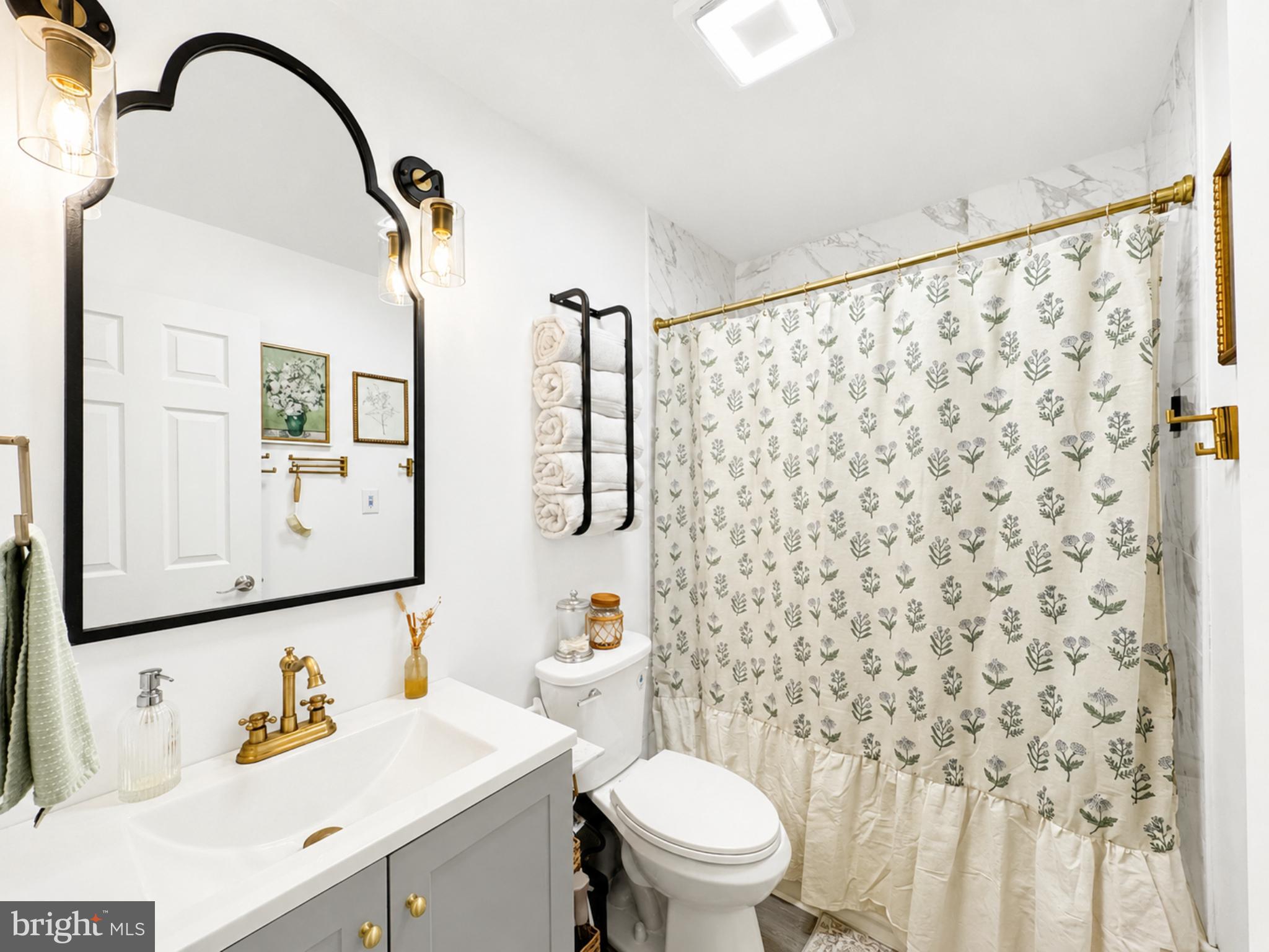 PINEY GROVE MANOR - Residential