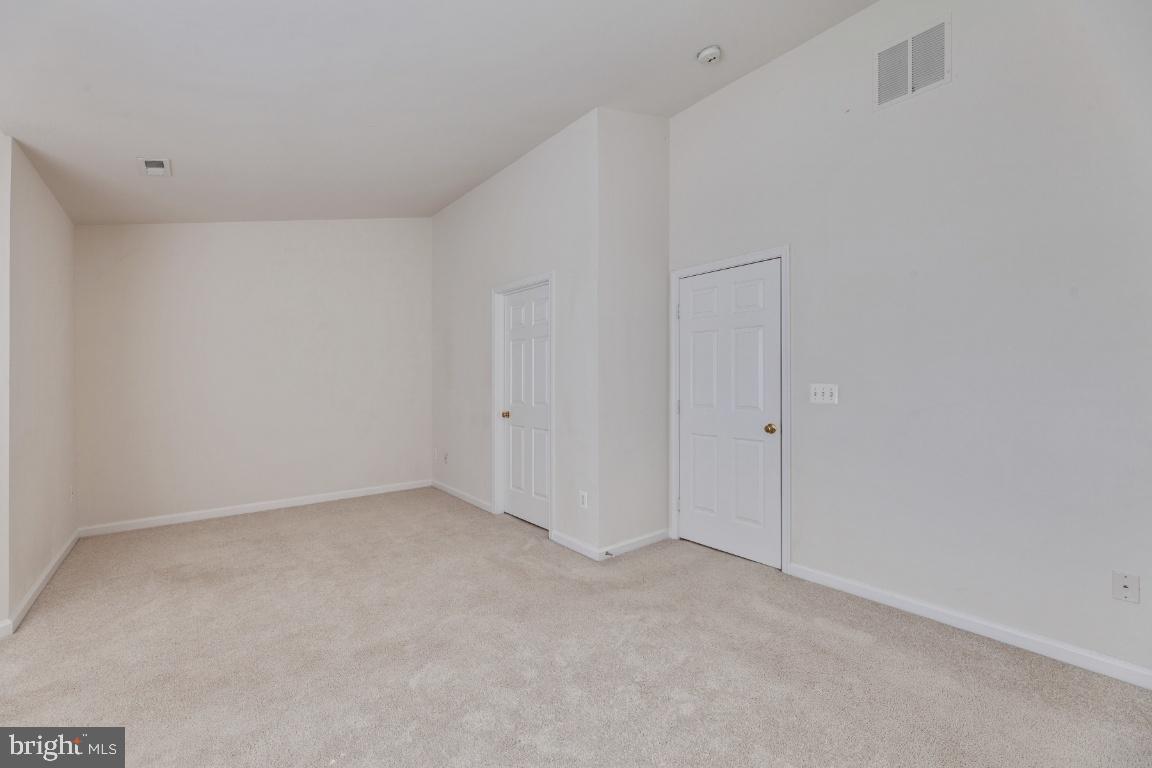 RIVERSIDE STATION - Residential Lease